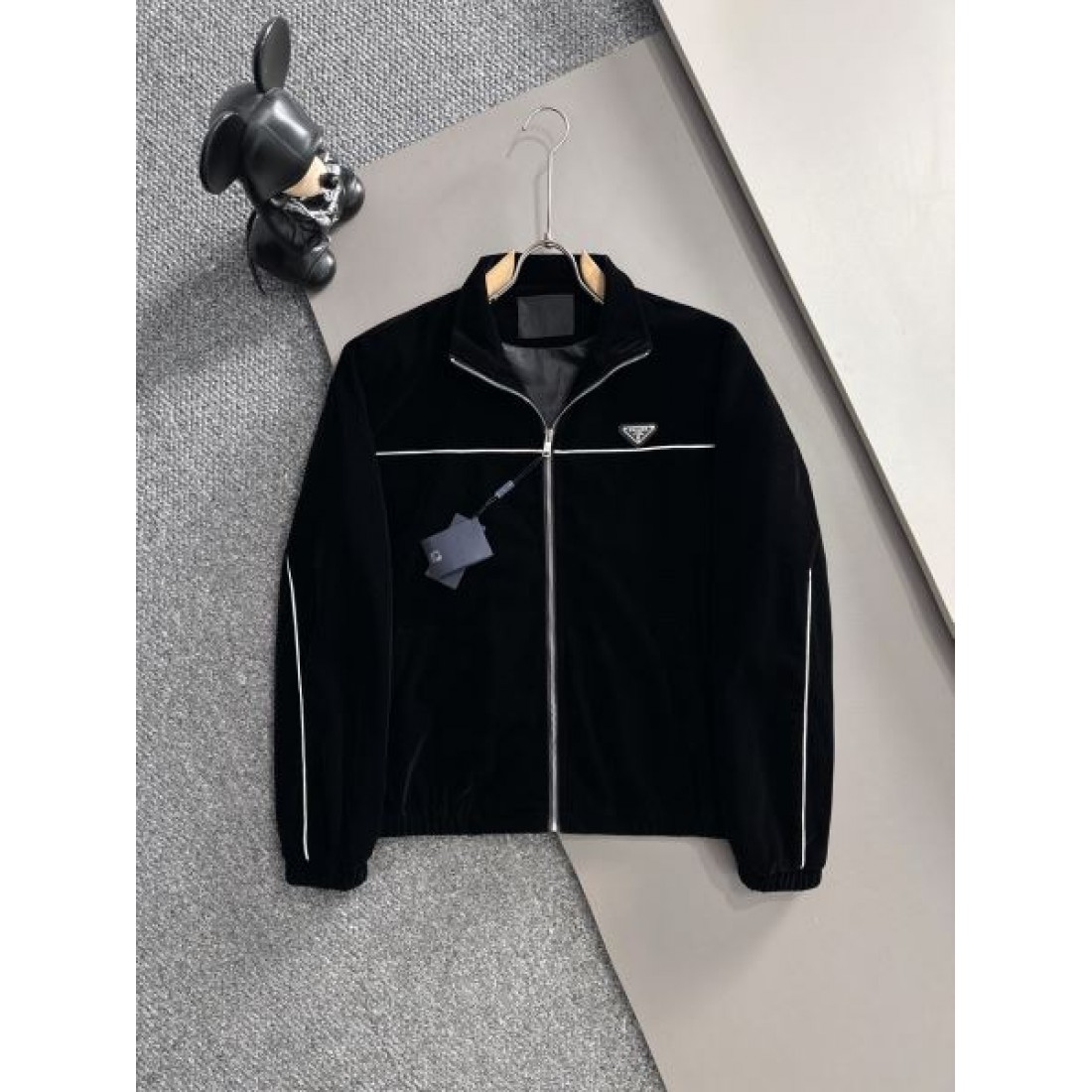 高級感 洗練 PRADA プラダ コピー 上下セット 上品 おすすめ