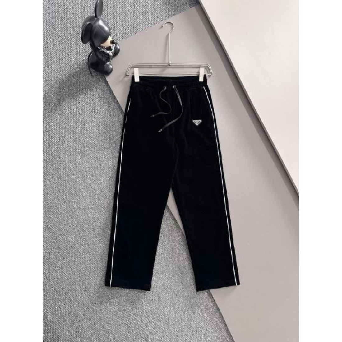 高級感 洗練 PRADA プラダ コピー 上下セット 上品 おすすめ