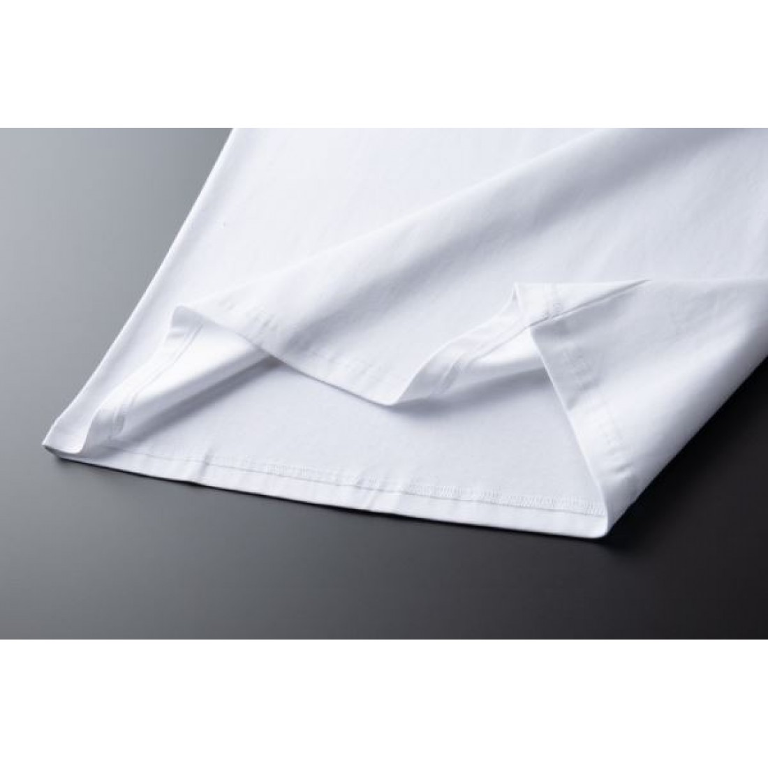  シンプル 正規品 BURBERRY バーバリー コピー 長袖Tシャツ 上品 高品質