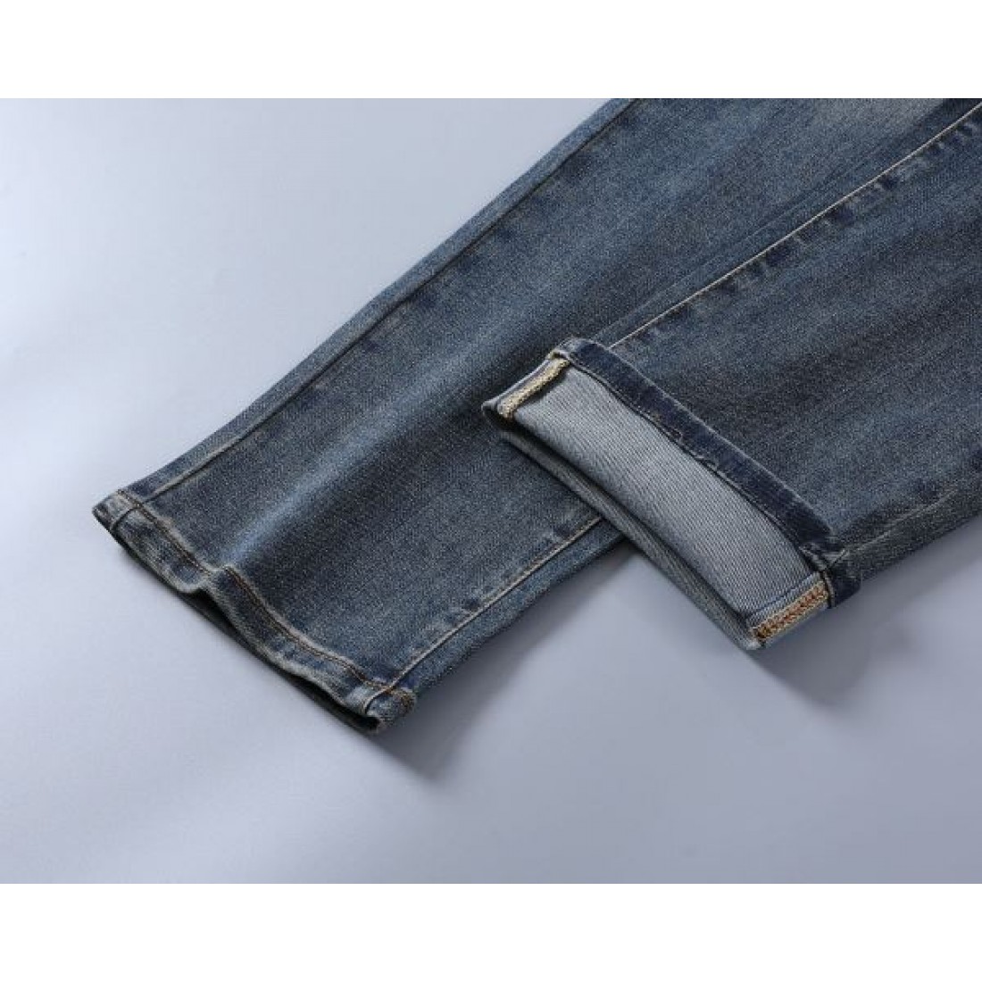  モダン 上質 ARMANI アルマーニ コピー ジーパン 上品 スタイリッシュ