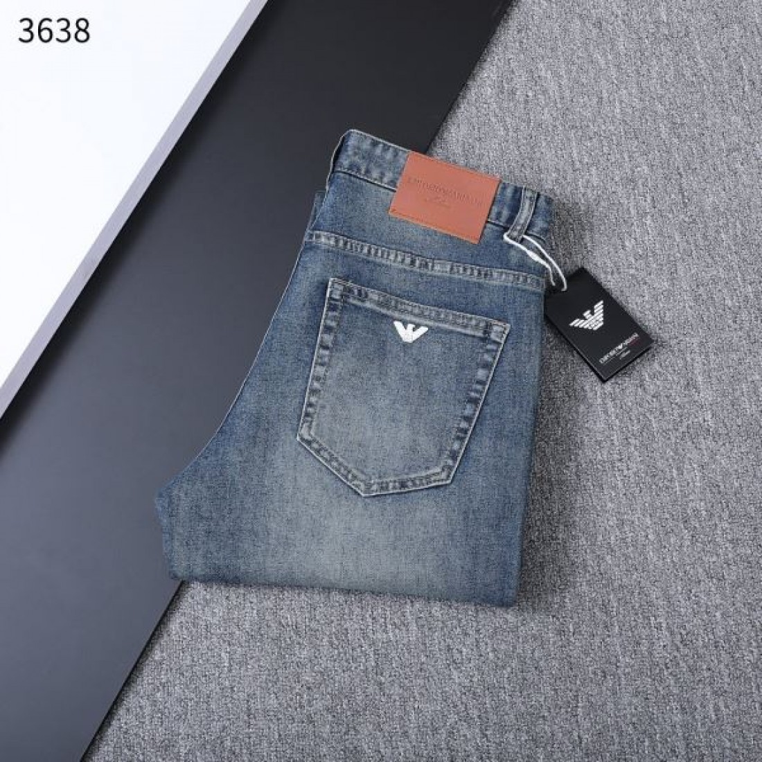 シンプル 高級感 ARMANI アルマーニ コピー ジーパン 洗練 定番