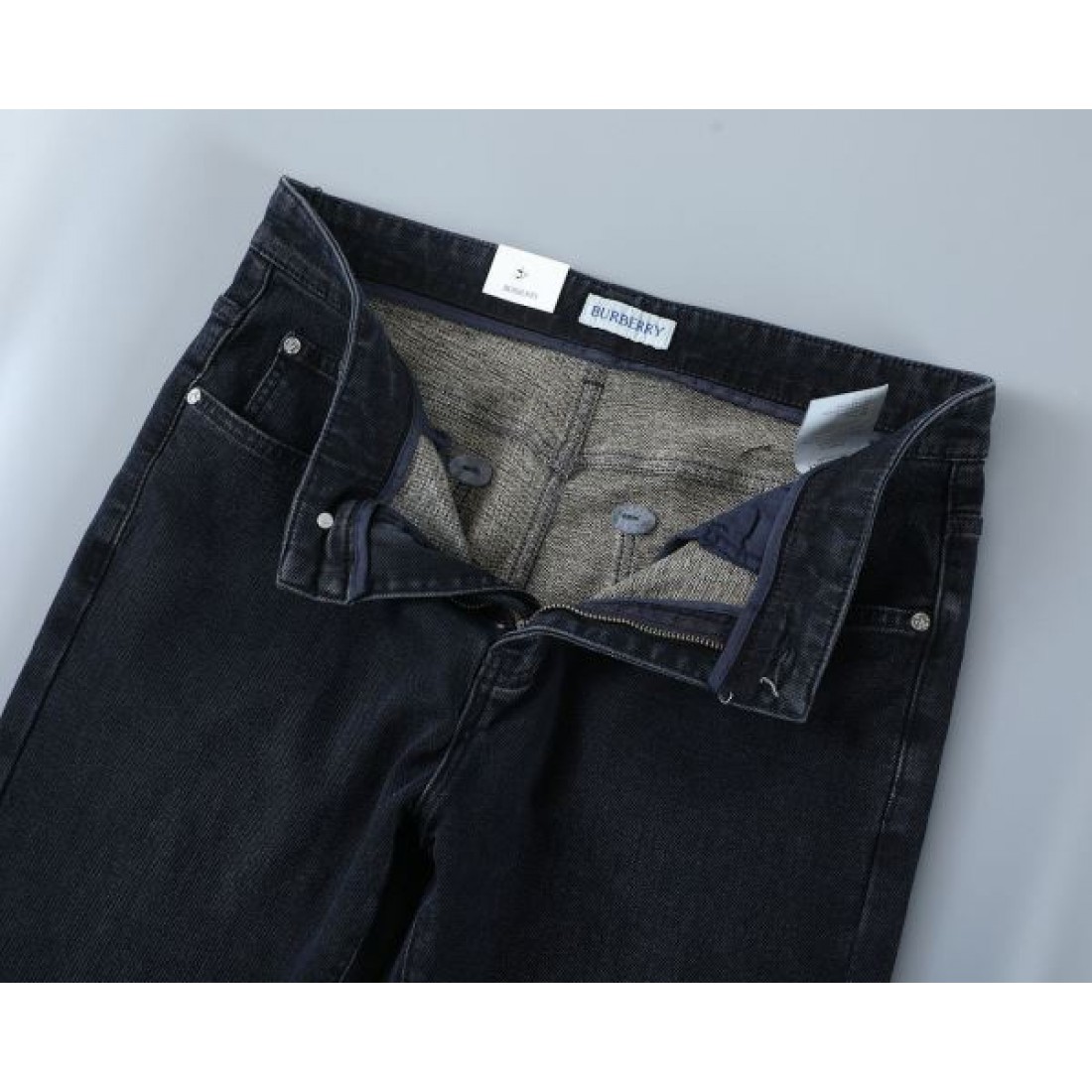落ち着き 上質 BURBERRY バーバリー コピー ジーパン 洗練 大人向け