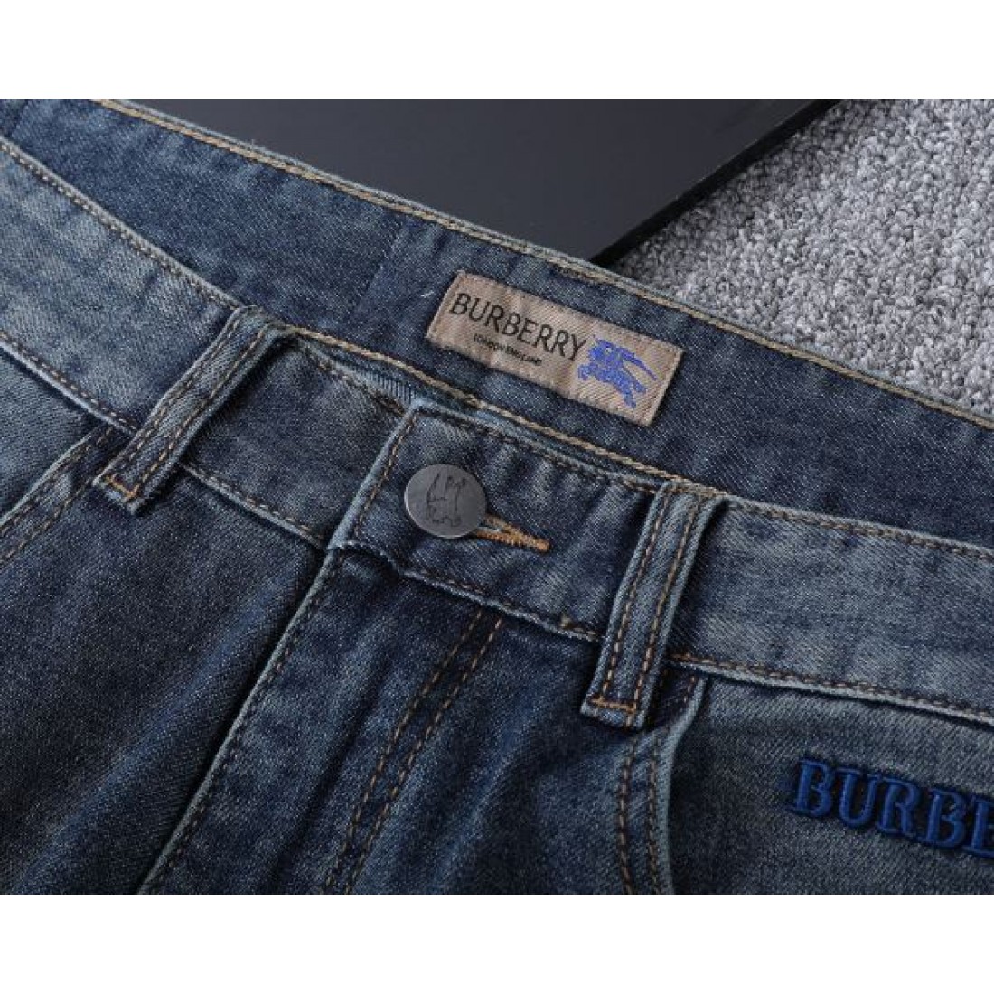 上品 クラシック BURBERRY バーバリー コピー ジーパン 定番 高品質