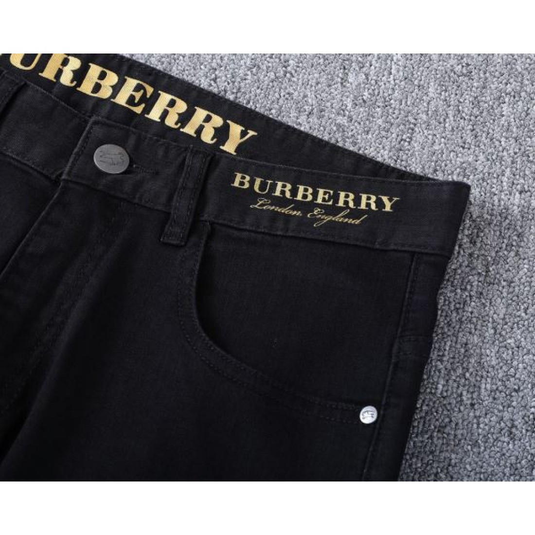 上品 クラシック BURBERRY バーバリー コピー ジーパン 定番 高品質