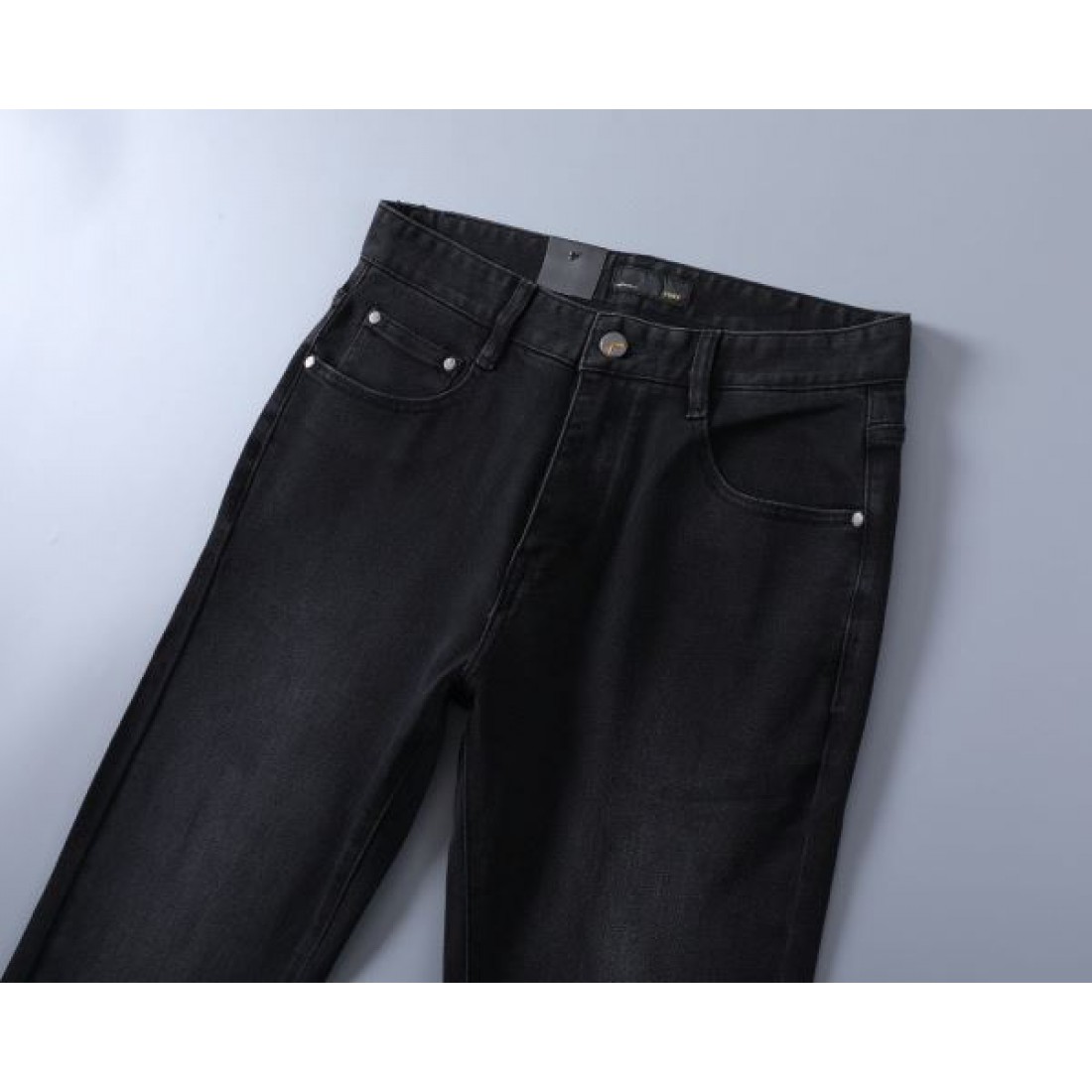 モダン 高級感 FENDI フェンディ コピー ジーパン 洗練 上品