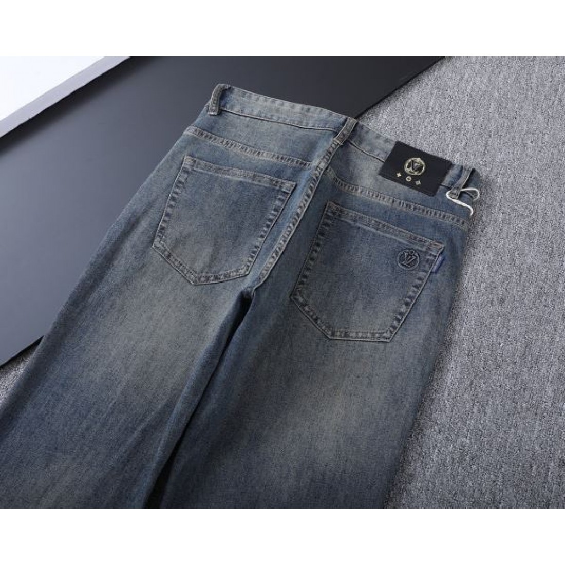 モダン 高品質 LOUIS VUITTON ルイヴィトン コピー ジーパン 大人向け 洗練