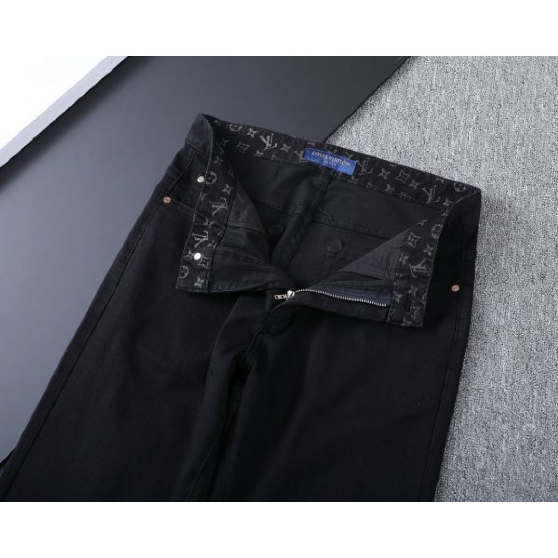 ラグジュアリー 王道 LOUIS VUITTON ルイヴィトン コピー ジーパン 上品 人気