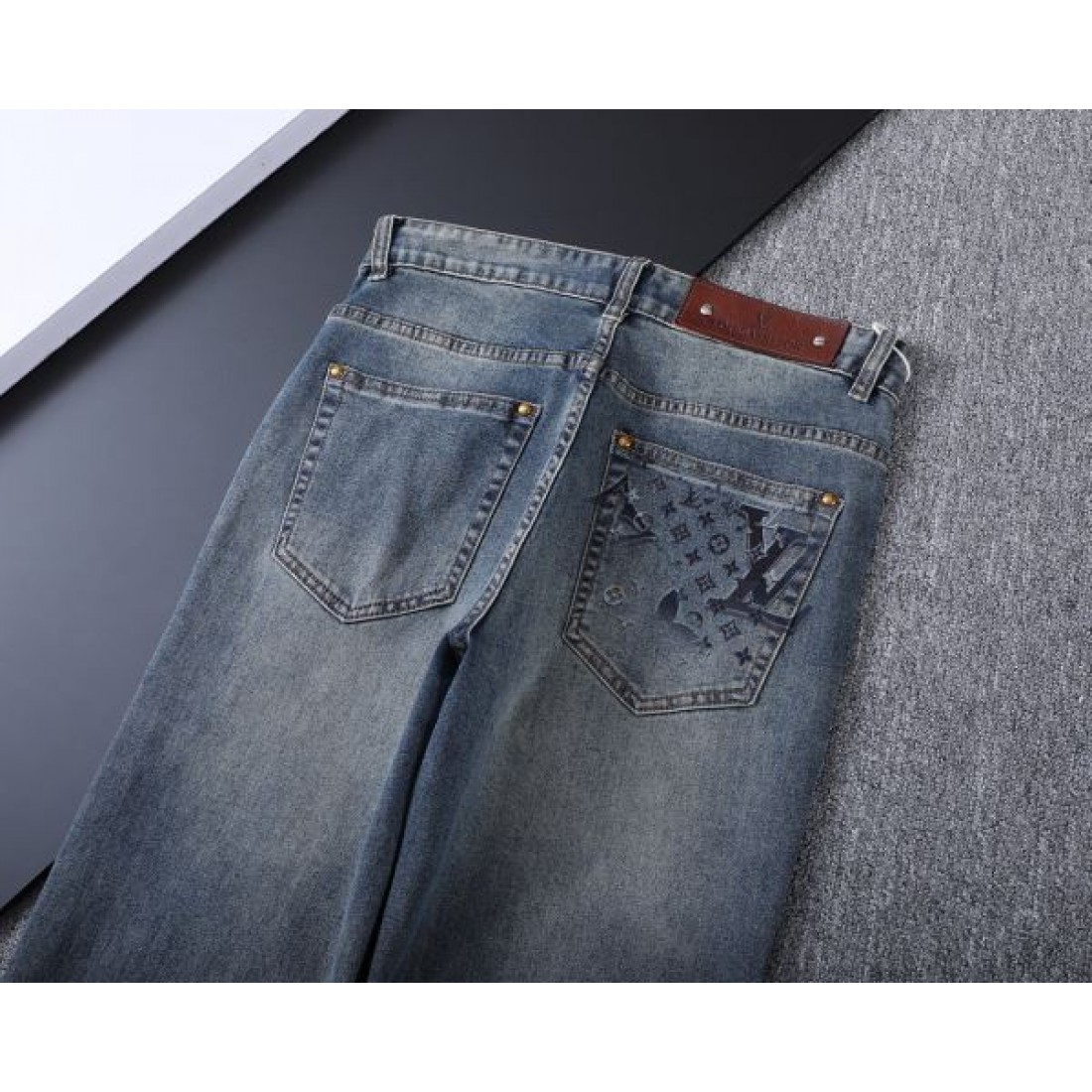 上質 高級感 LOUIS VUITTON ルイヴィトン コピー ジーパン 洗練 定番