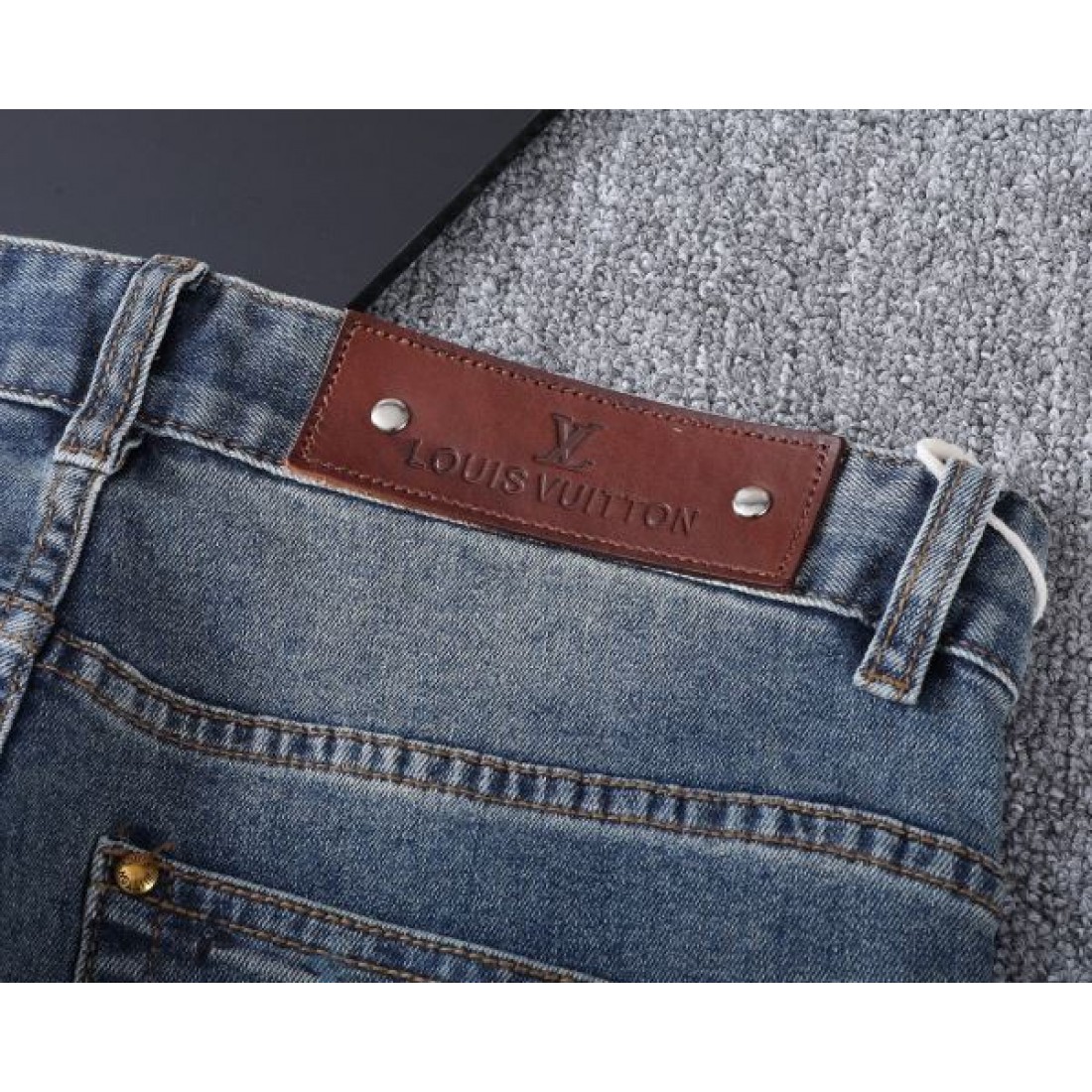 上質 高級感 LOUIS VUITTON ルイヴィトン コピー ジーパン 洗練 定番