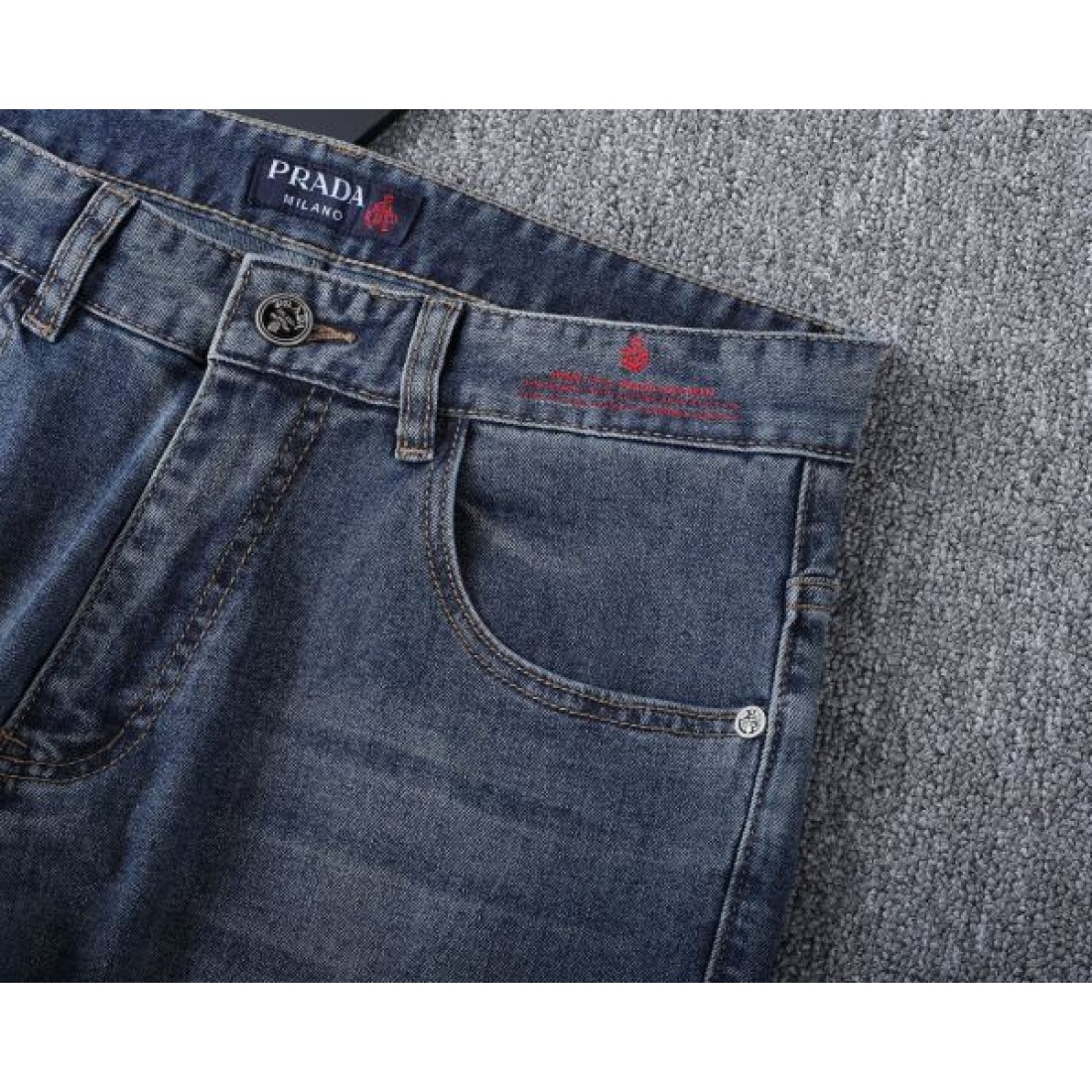 上品 高品質 PRADA プラダ スーパーコピー ジーパン 大人向け 安定感