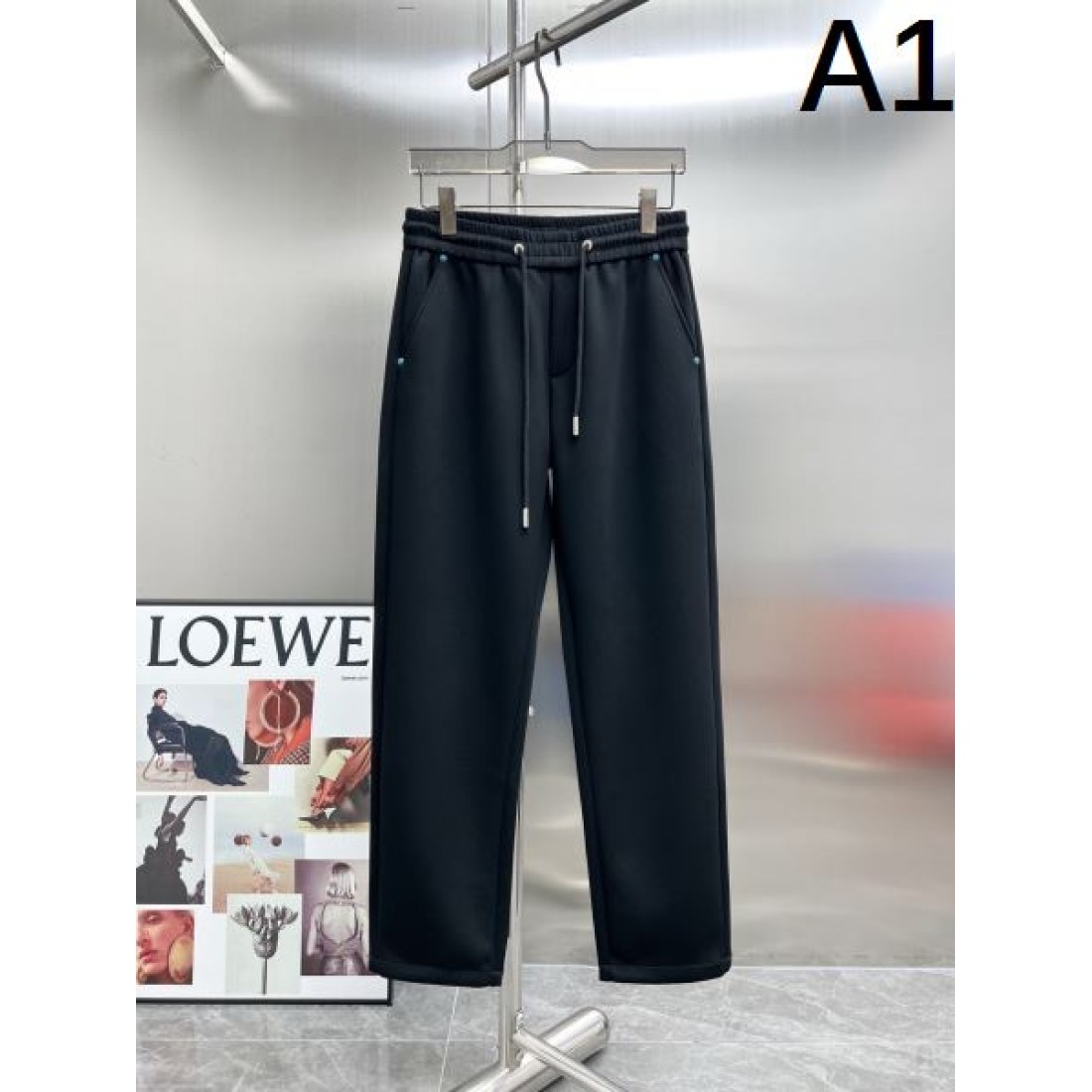 シンプル 上質 LOUIS VUITTON ルイヴィトン コピー カジュアルパンツ 洗練 大人向け