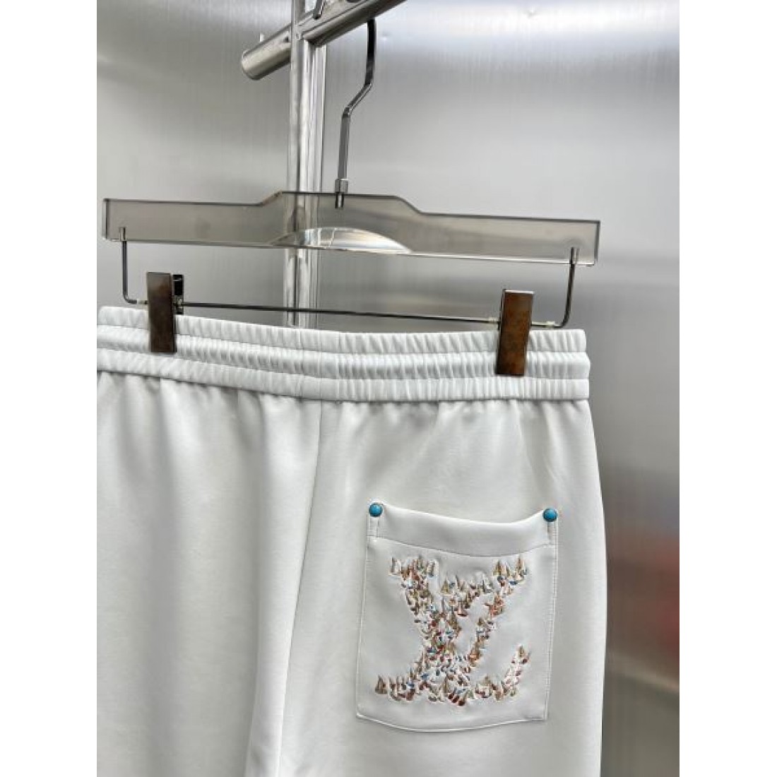 シンプル 上質 LOUIS VUITTON ルイヴィトン コピー カジュアルパンツ 洗練 大人向け