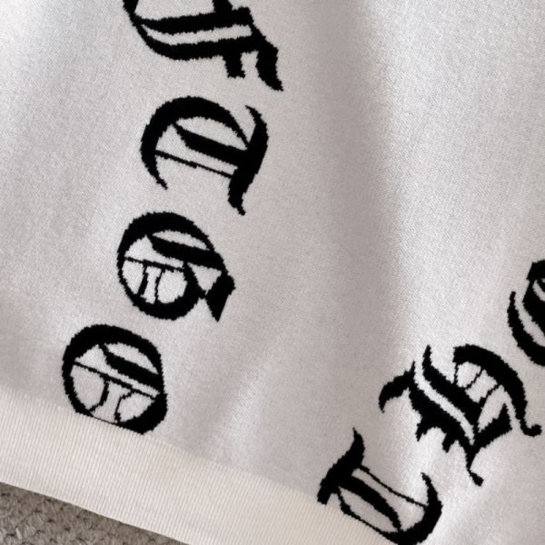 クール 高品質 CHROME HEARTS クロムハーツ コピー セーター 存在感 洗練