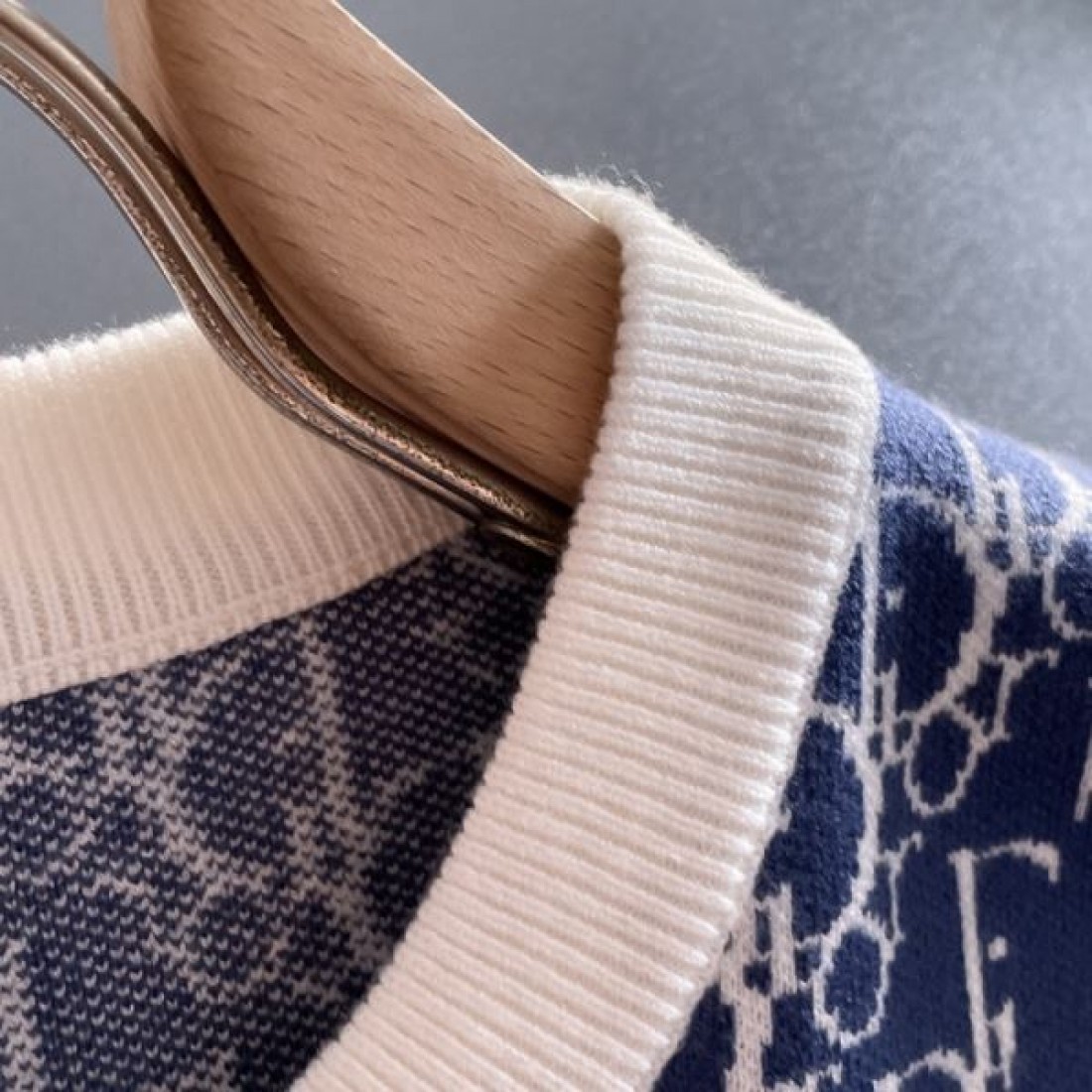 エレガント 上質 DIOR ディオール コピー セーター 洗練 高級感