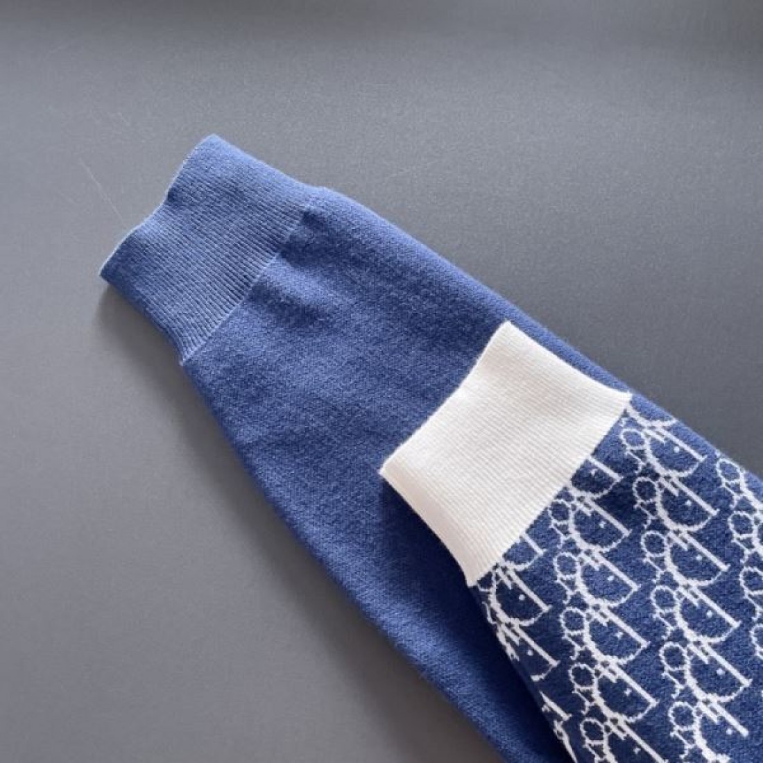 エレガント 上質 DIOR ディオール コピー セーター 洗練 高級感