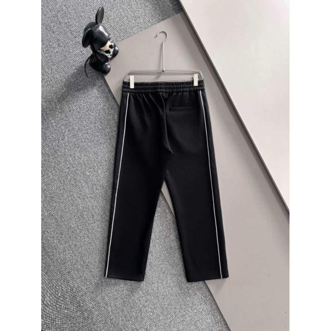  ミニマル 上質 LOEWE ロエベ コピー 上下セット 洗練 大人向け