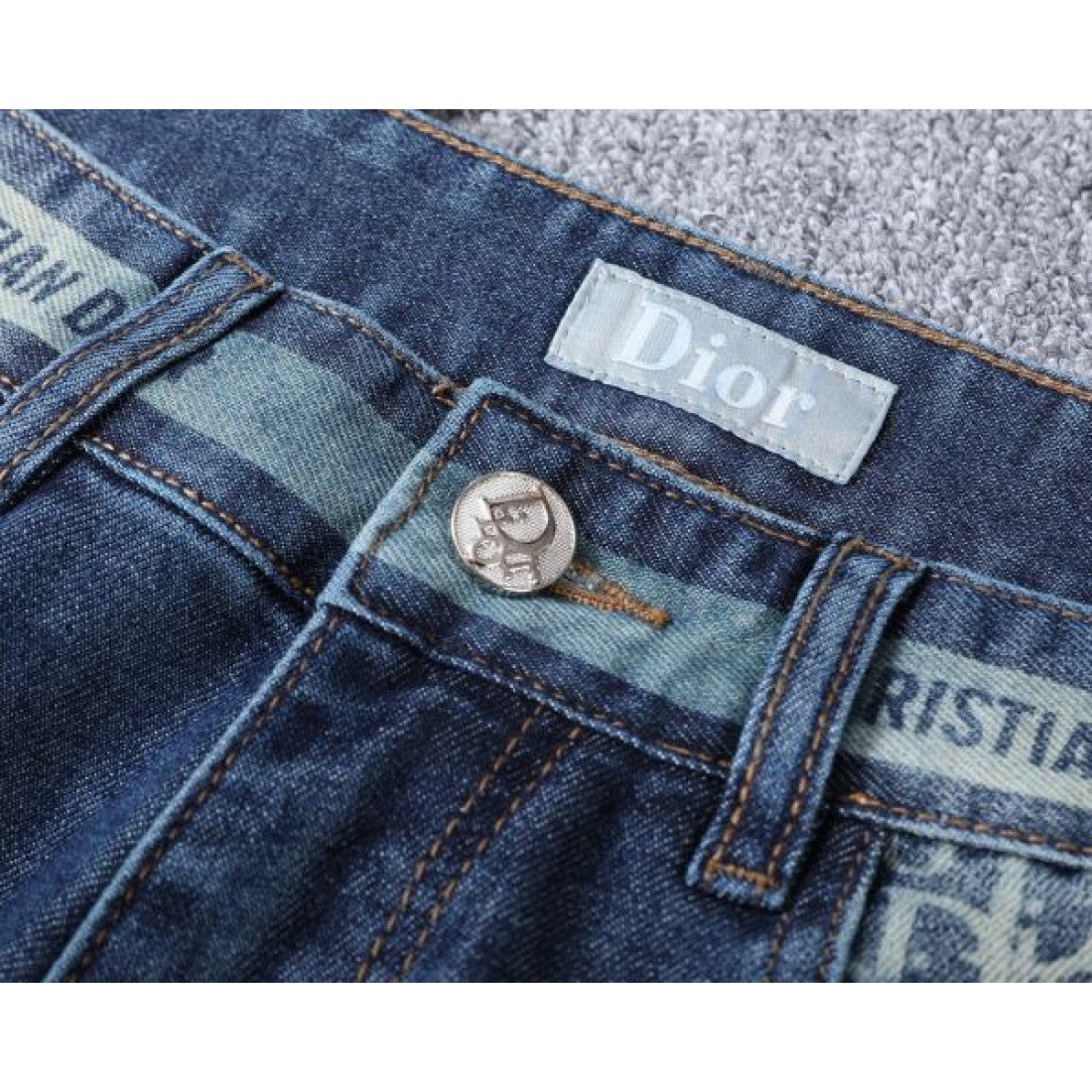  スタイリッシュ 上質 DIOR ディオール コピー ジーパン 洗練 大人向け