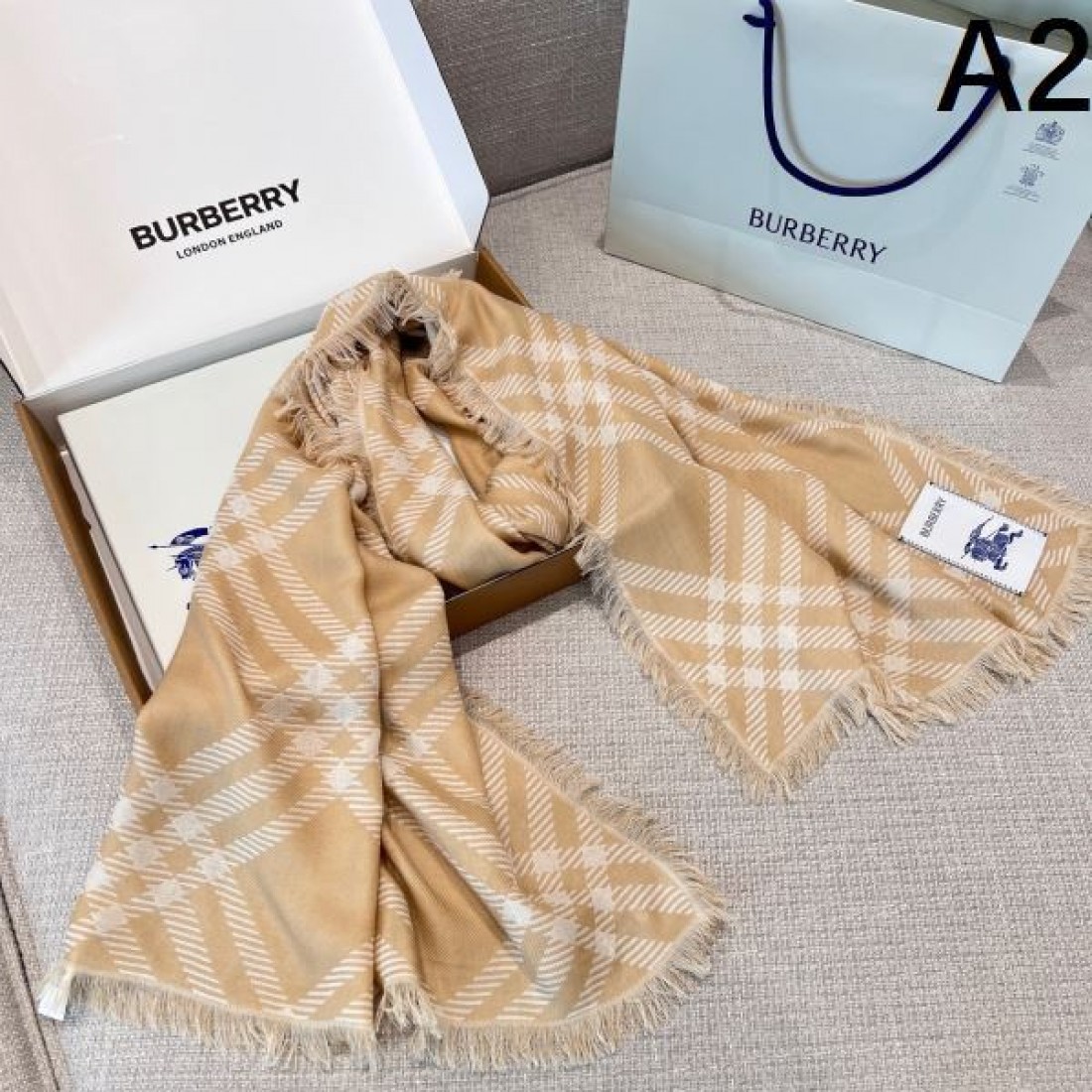 チェック柄 フリンジ付き 大判ストール 肩掛け 防寒アイテム Burberry バーバリー コピー マフラー レディース 2026新作風