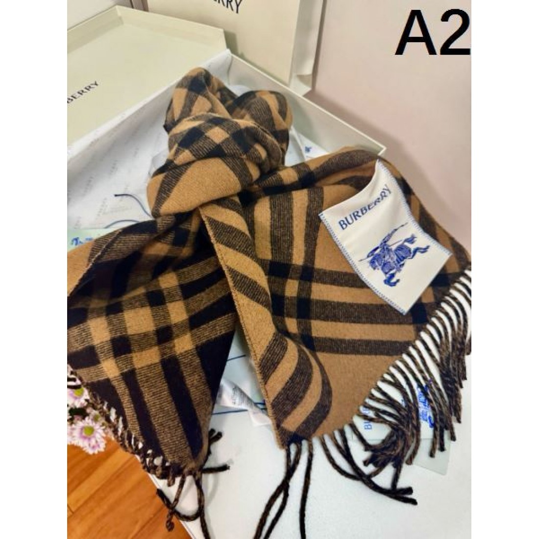 定番 高級感 BURBERRY バーバリー コピー ストール ベージュトーン×ダークラインチェック ブランド象徴パターン 大判サイズ 柔らかタッチ