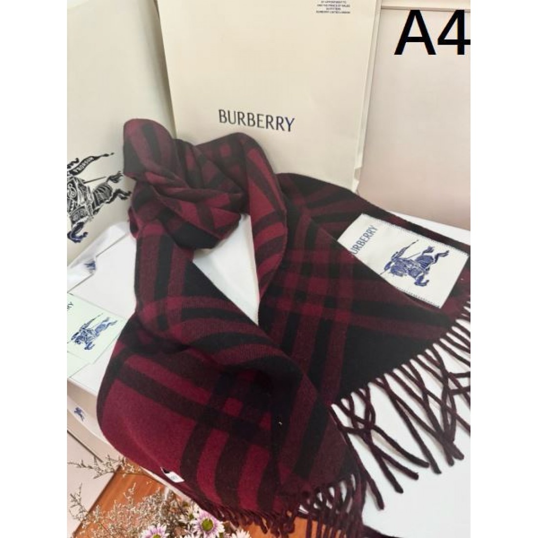 定番 高級感 BURBERRY バーバリー コピー ストール ベージュトーン×ダークラインチェック ブランド象徴パターン 大判サイズ 柔らかタッチ
