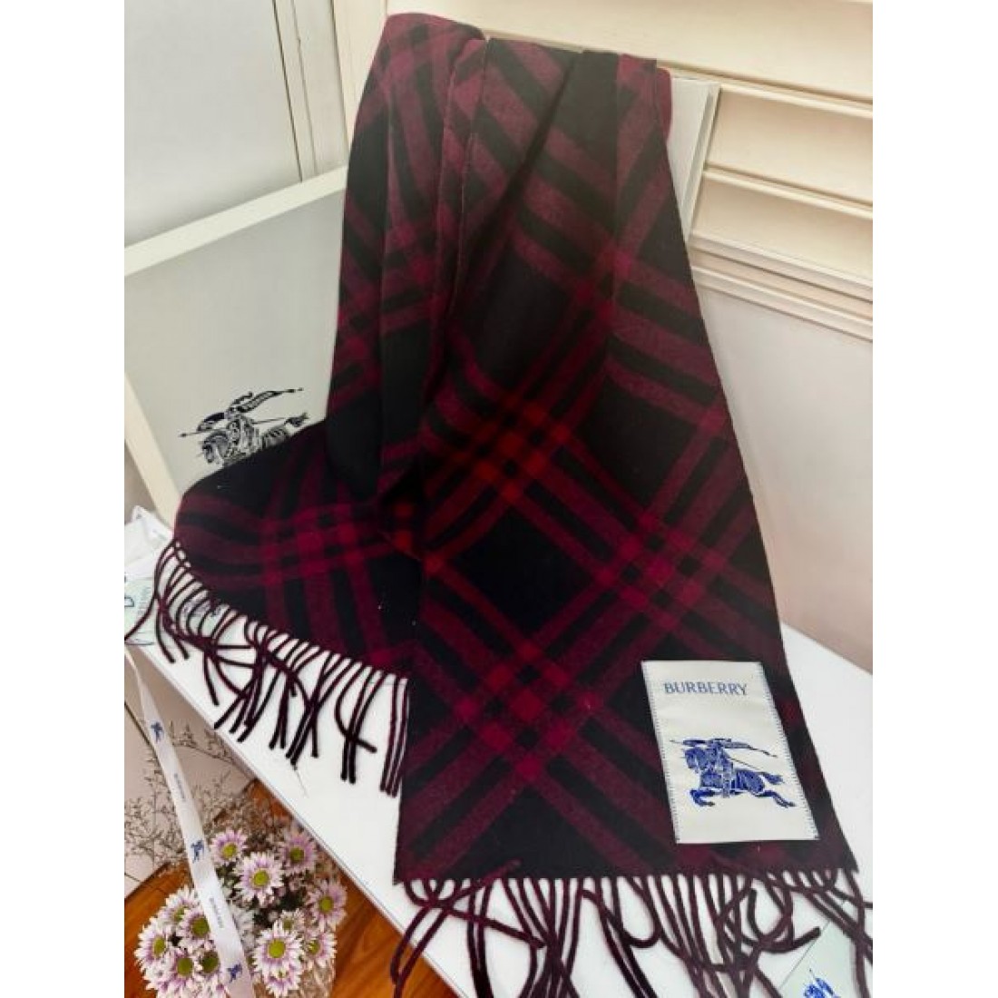 定番 高級感 BURBERRY バーバリー コピー ストール ベージュトーン×ダークラインチェック ブランド象徴パターン 大判サイズ 柔らかタッチ