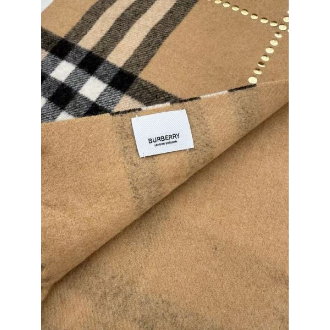 カジュアル 洗練 BURBERRY バーバリー コピー マフラー ライトキャメル×ブラックチェック フリンジディテール ロゴタグ付き 軽やか暖か デイリー使い