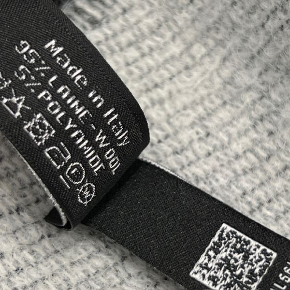 CHANEL シャネル コピー マフラー ブラック×グレー切替デザイン ココマーク配置 フリンジディテール 軽やか暖か デイリー使い