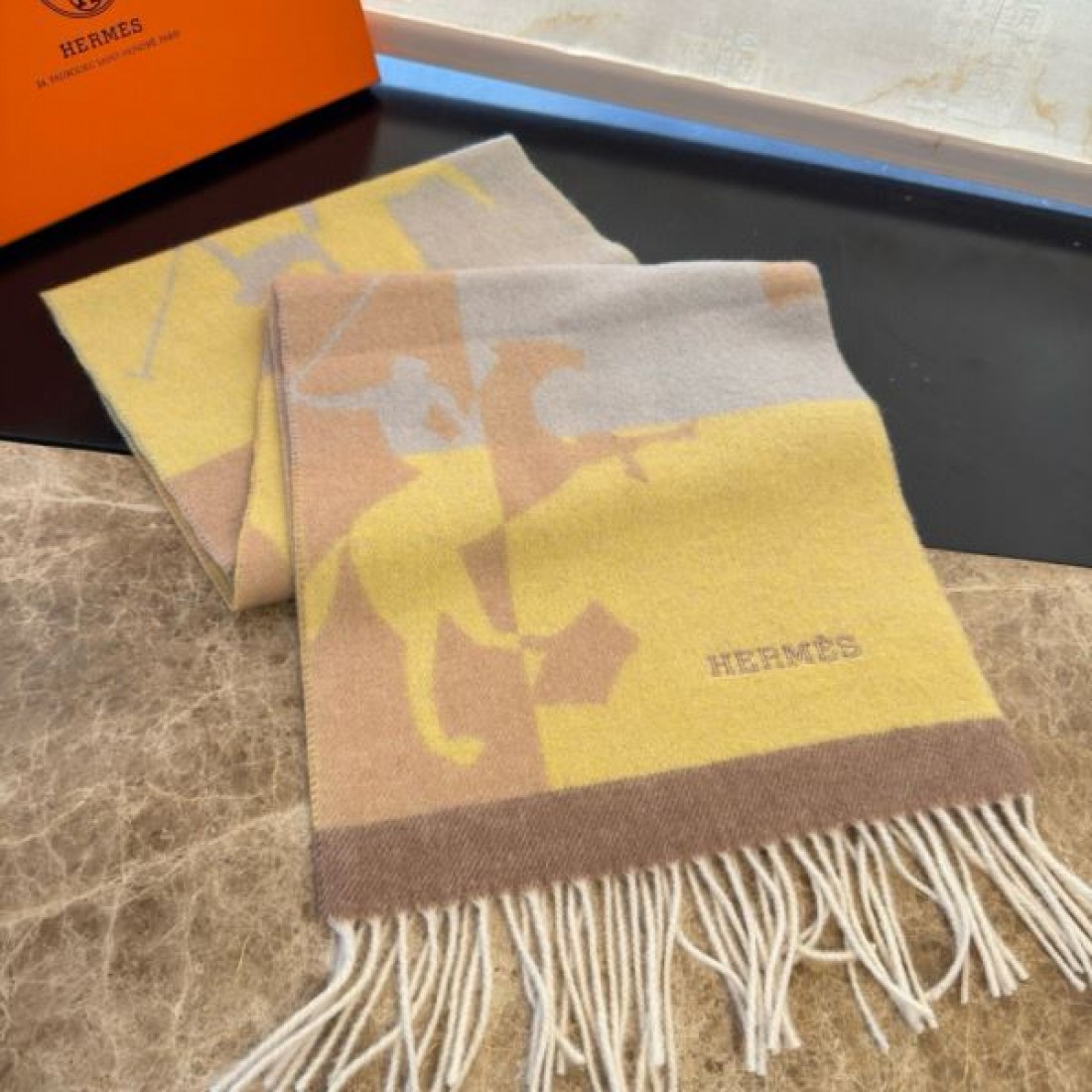 高級感 エレガント 上質 エルメス スーパーコピー スカーフ HERMES