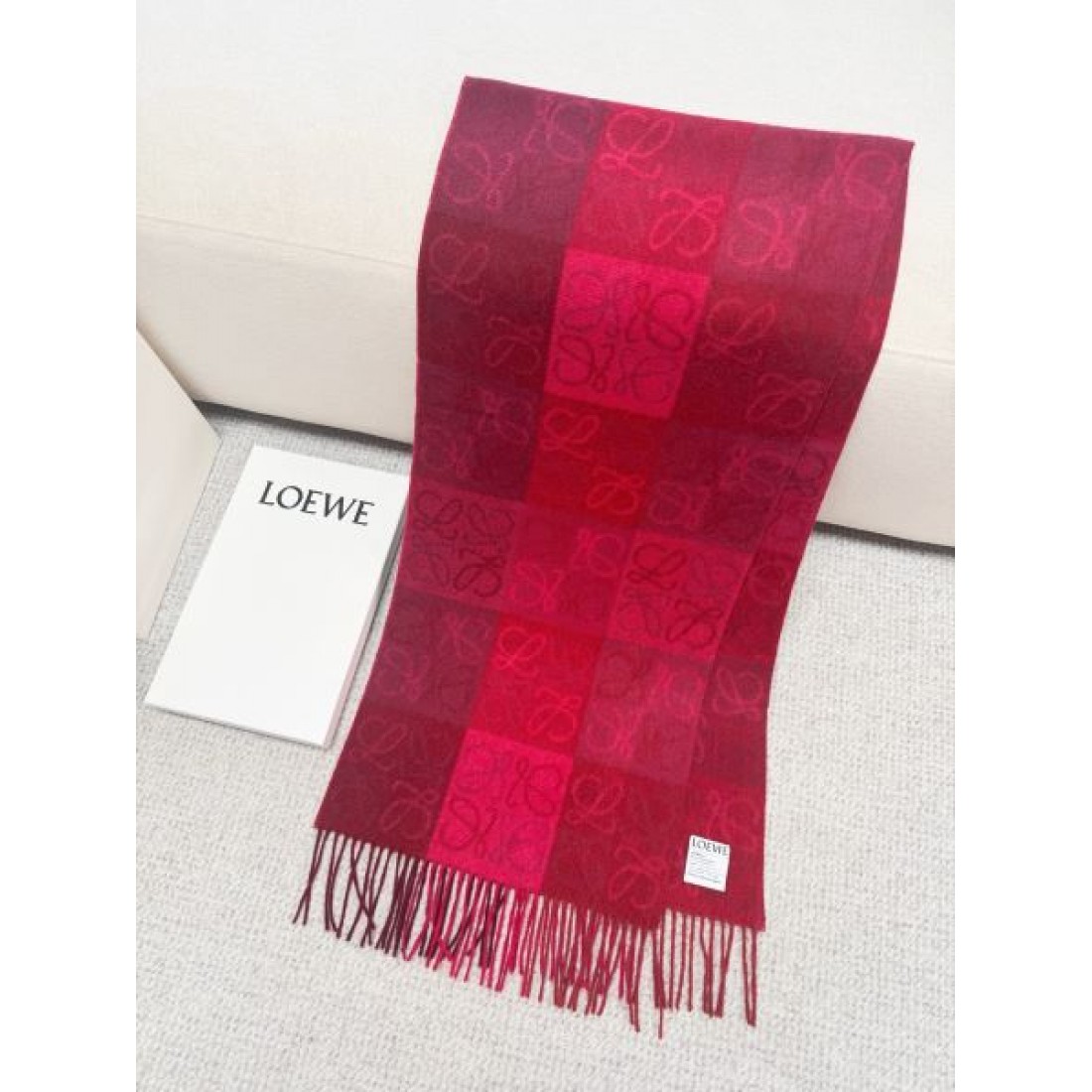 GUCCI おしゃれ 高級感 トレンド グッチ スーパーコピー スカーフ