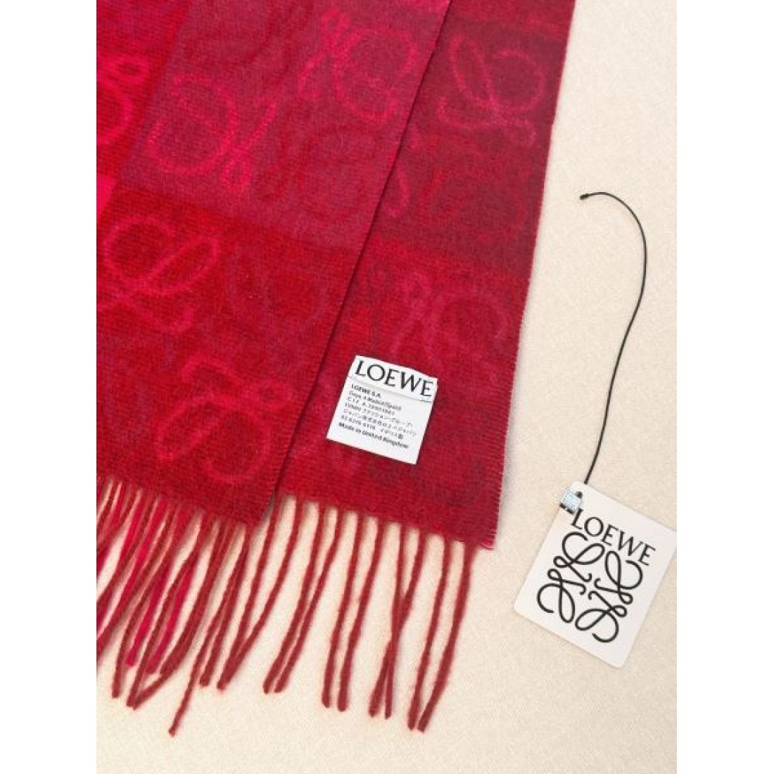 GUCCI おしゃれ 高級感 トレンド グッチ スーパーコピー スカーフ