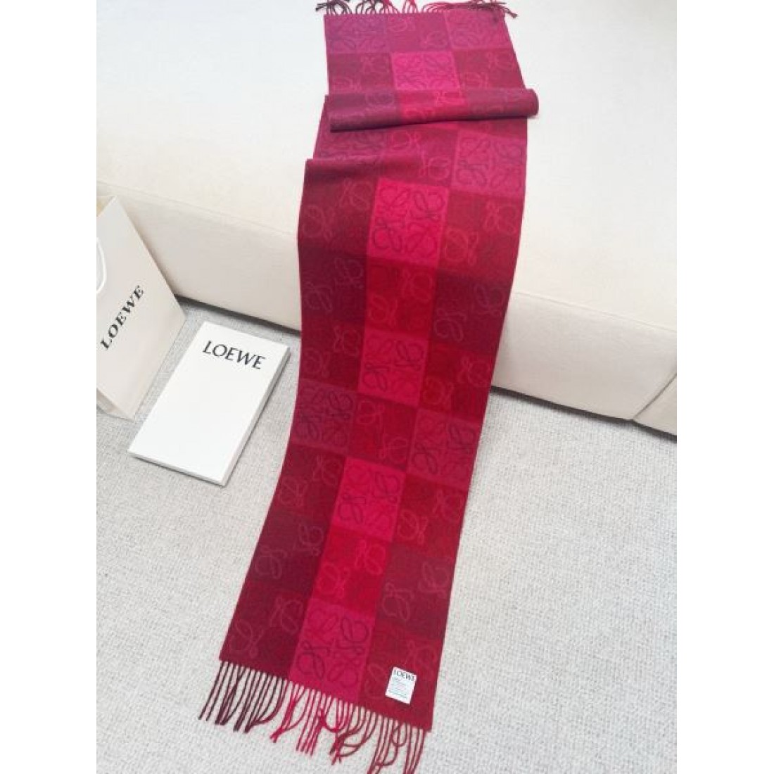 GUCCI おしゃれ 高級感 トレンド グッチ スーパーコピー スカーフ