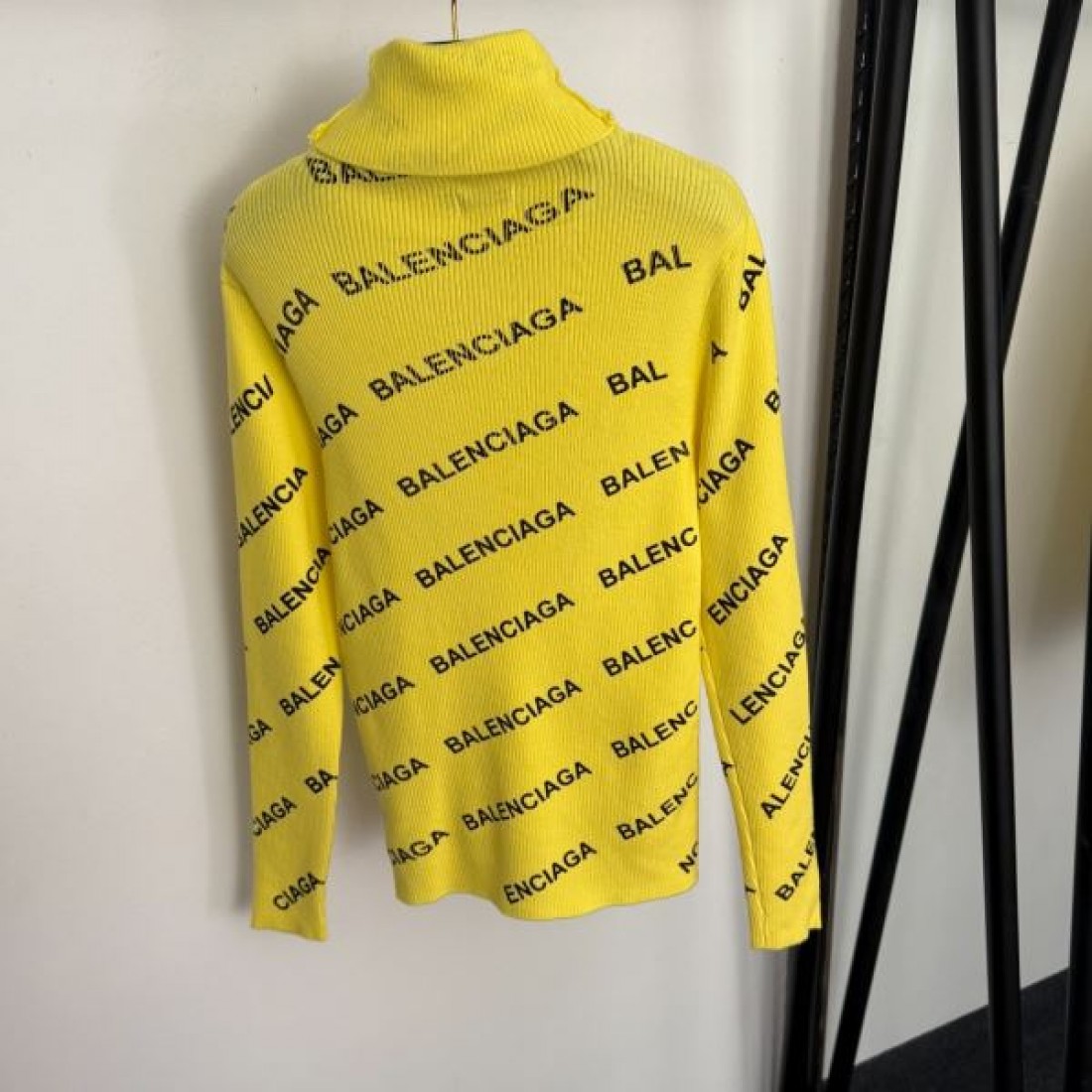 トレンド おしゃれ BALENCIAGA バレンシアガ コピー ニットベスト 柔らか素材 快適