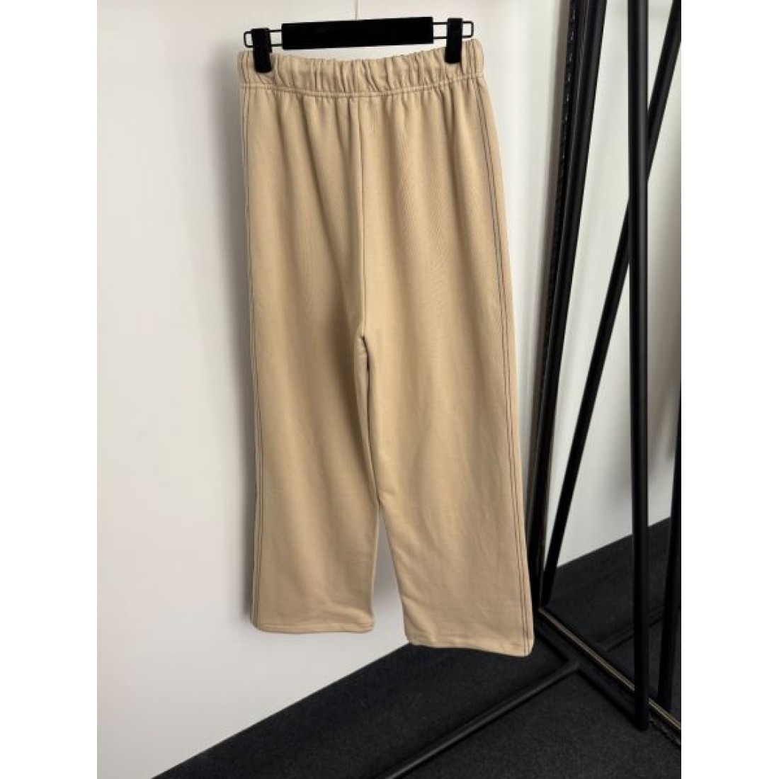  モダン 洗練 BALENCIAGA バレンシアガ コピー セットアップ 上質素材 スタイリッシュ