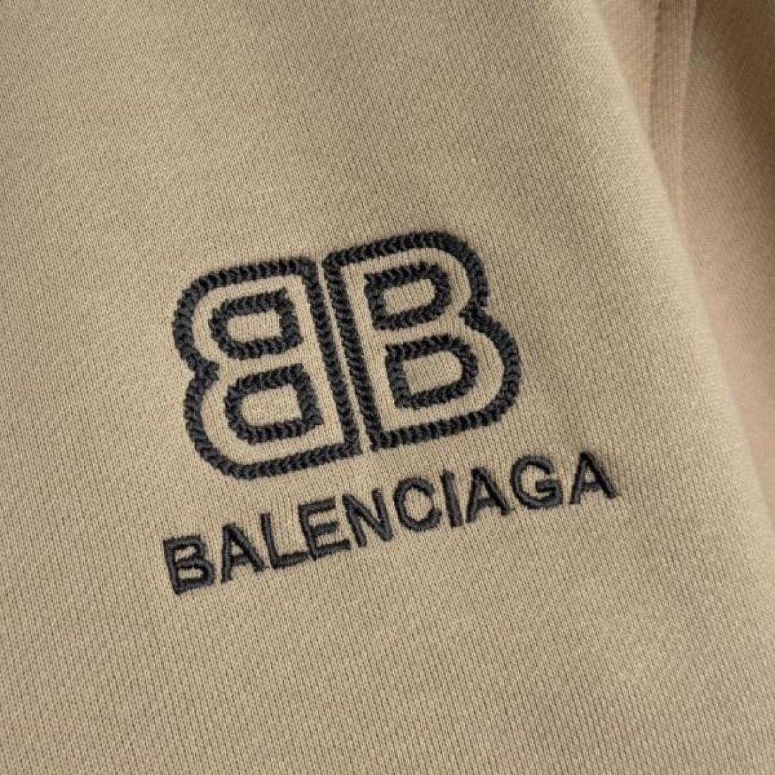  モダン 洗練 BALENCIAGA バレンシアガ コピー セットアップ 上質素材 スタイリッシュ