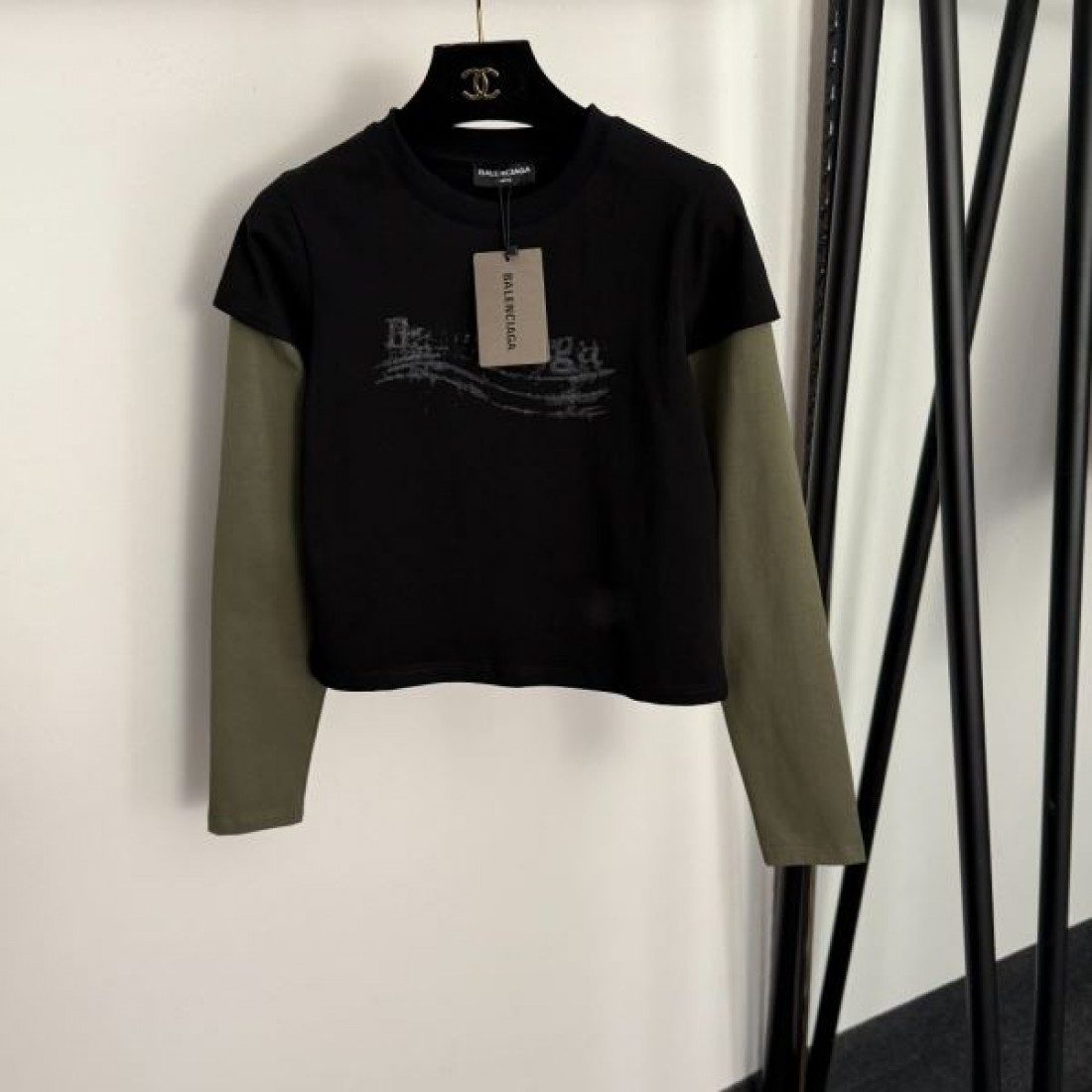 カジュアル 人気 BALENCIAGA バレンシアガ コピー 長袖Tシャツ 着心地良好 デイリー向け