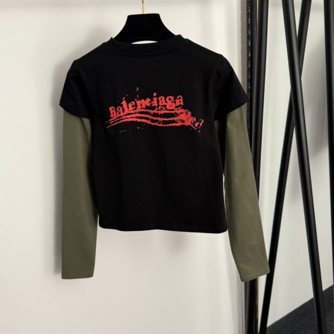 カジュアル 人気 BALENCIAGA バレンシアガ コピー 長袖Tシャツ 着心地良好 デイリー向け