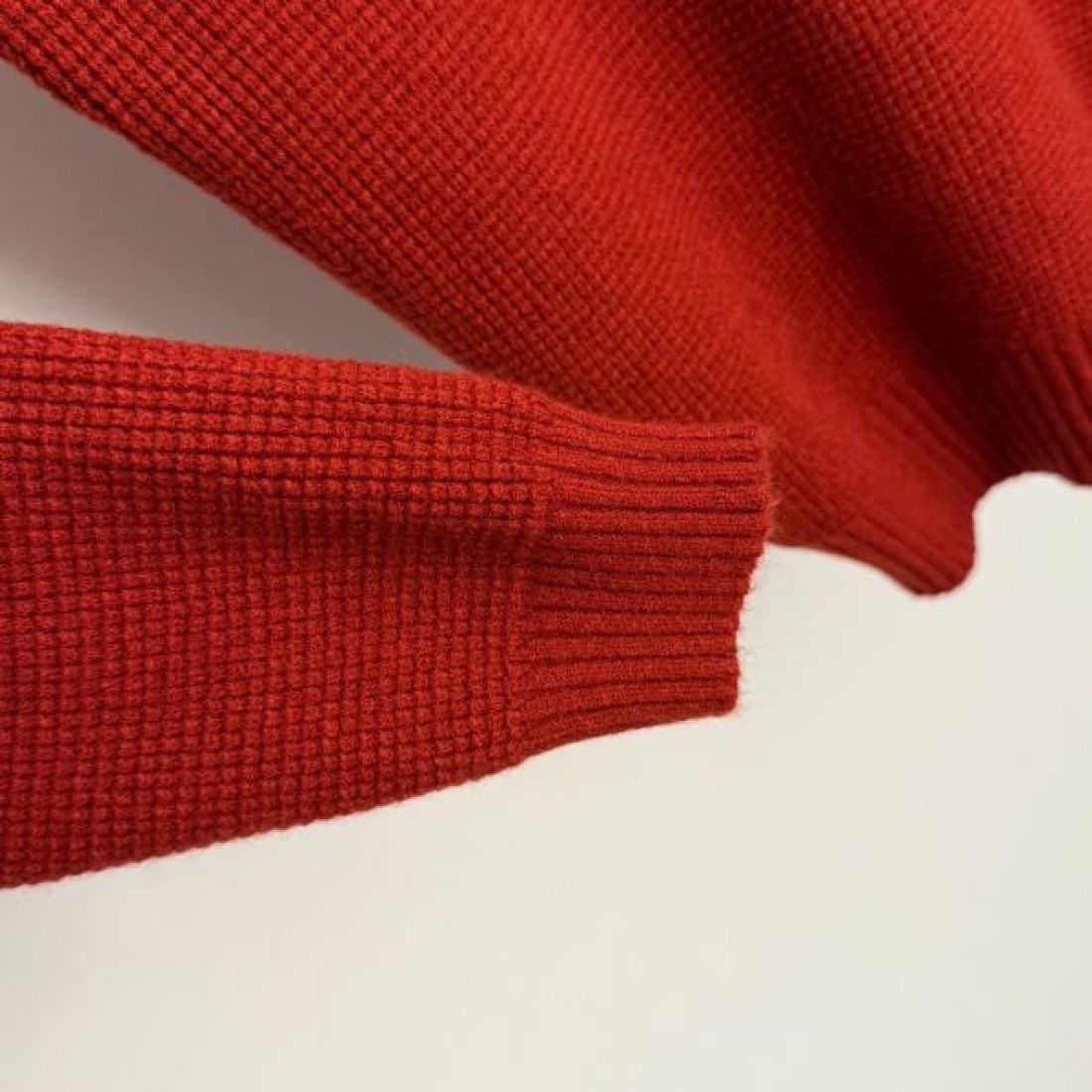 洗練 エレガント CELINE セリーヌ コピー 長袖ニット 柔らか素材 高級感