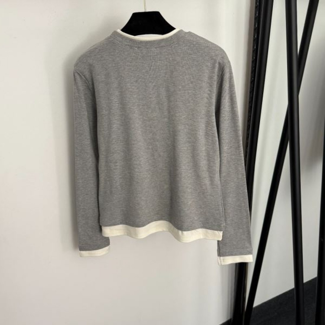 ナチュラル 上品 CELINE セリーヌ コピー 長袖Tシャツ 快適素材 デイリー向け