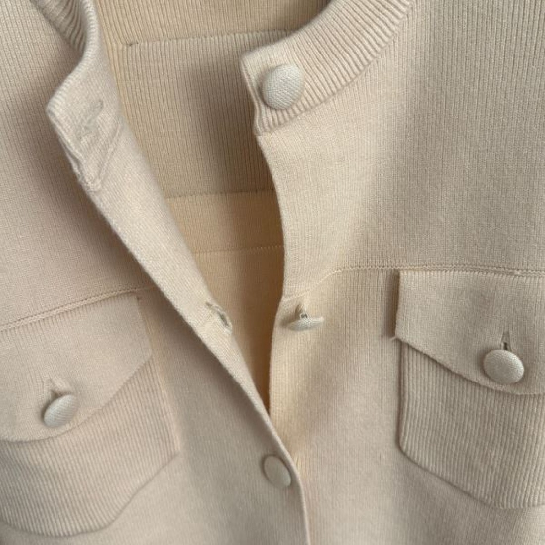 人気 定番 FENDI フェンディ コピー ニットカーディガン 軽やか素材 おしゃれ感