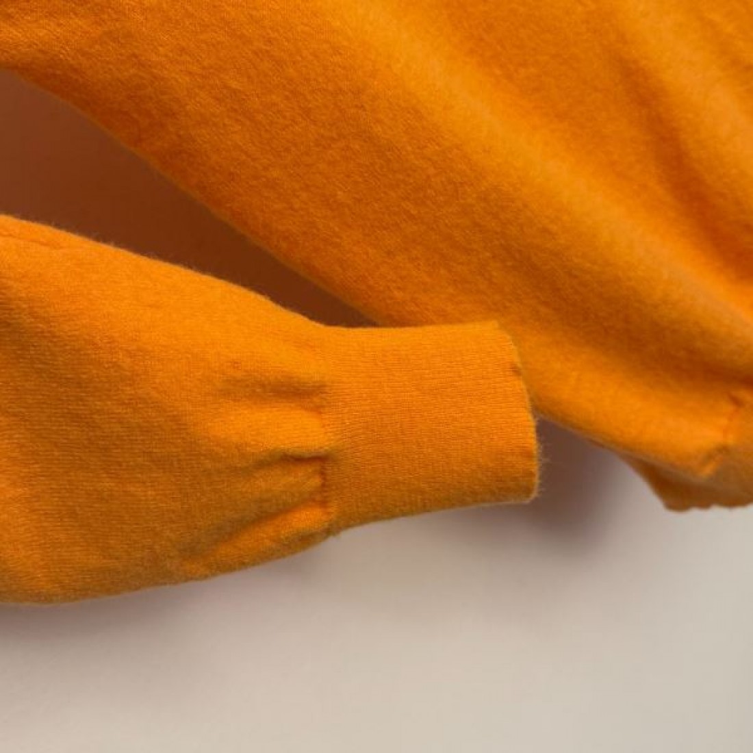 洗練デザイン 大人カジュアル FENDI フェンディ コピー 長袖ニット 上質素材 快適フィット