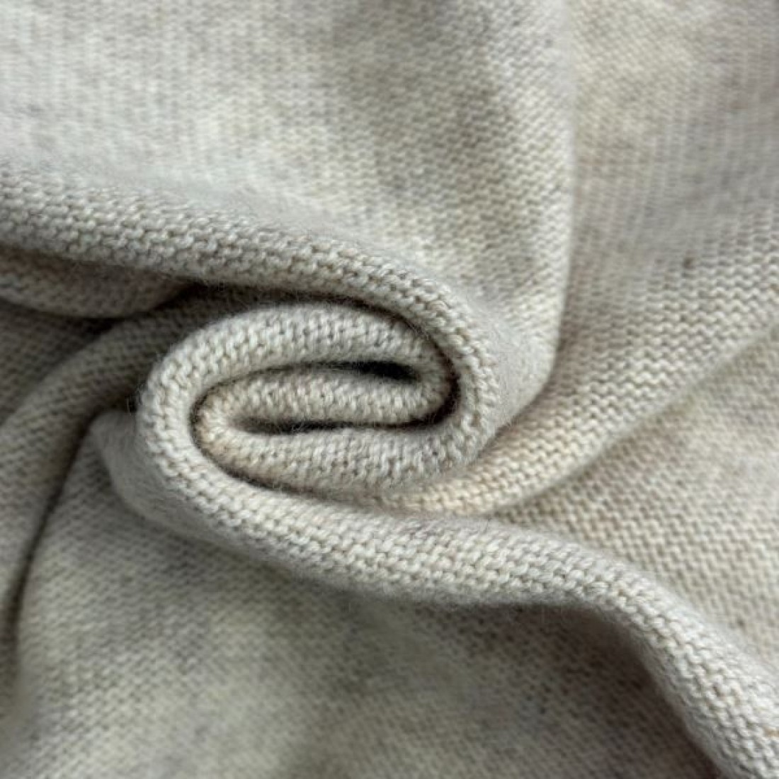 トレンド 洗練 GUCCI グッチ コピー 長袖ニット 軽量素材 おしゃれ定番