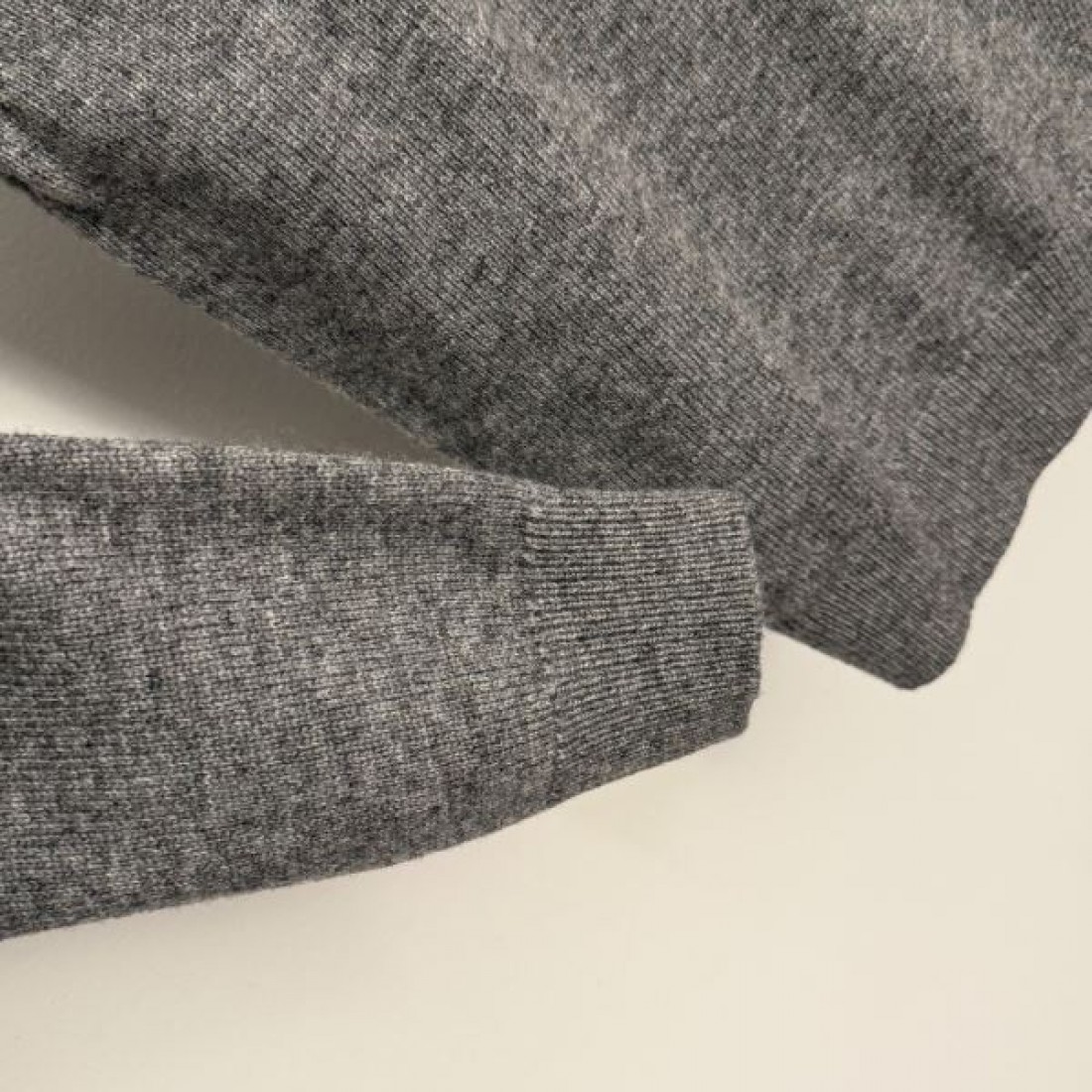  大人カジュアル スタイリッシュ GUCCI グッチ コピー 長袖ニット 上質仕上げ 快適素材