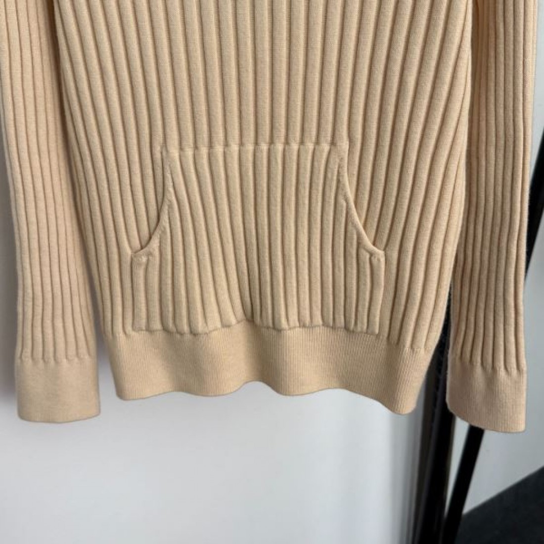 上品 高級感 洗練 HERMES エルメス コピー 長袖ニット 上質 大人向け 定番