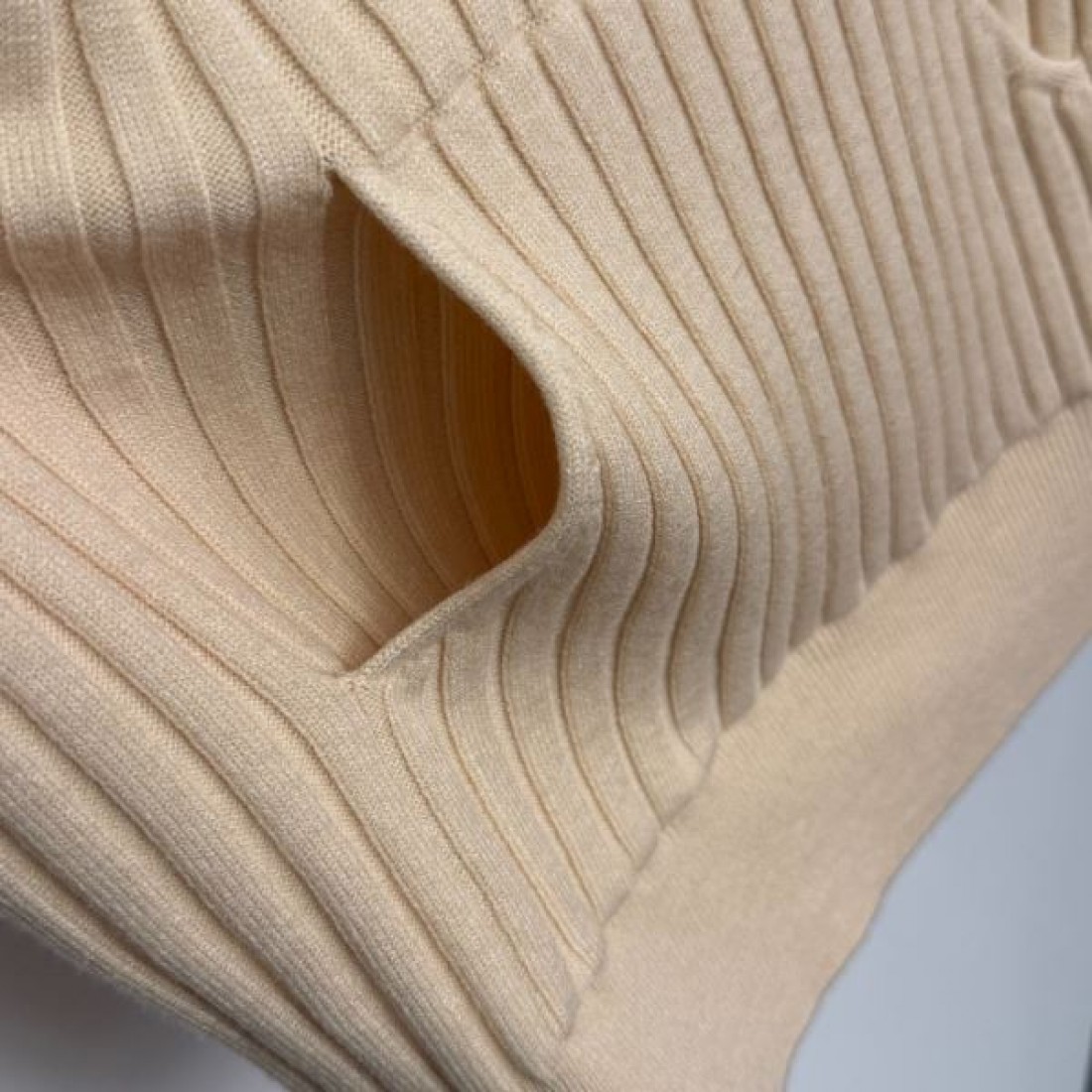 上品 高級感 洗練 HERMES エルメス コピー 長袖ニット 上質 大人向け 定番