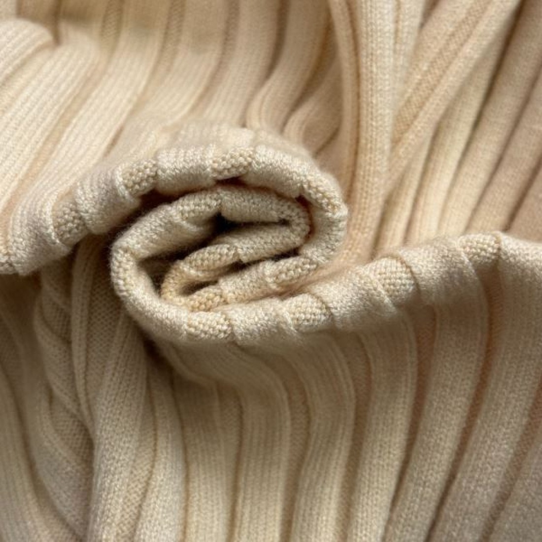 上品 高級感 洗練 HERMES エルメス コピー 長袖ニット 上質 大人向け 定番