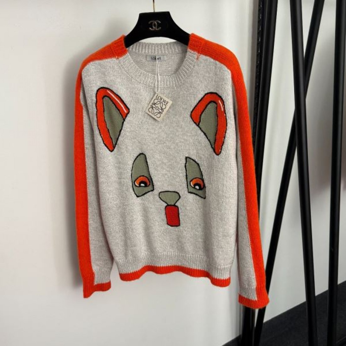 都会的 シンプル 高評価 LOEWE ロエベ コピー 長袖ニット 大人っぽい 定評 上品