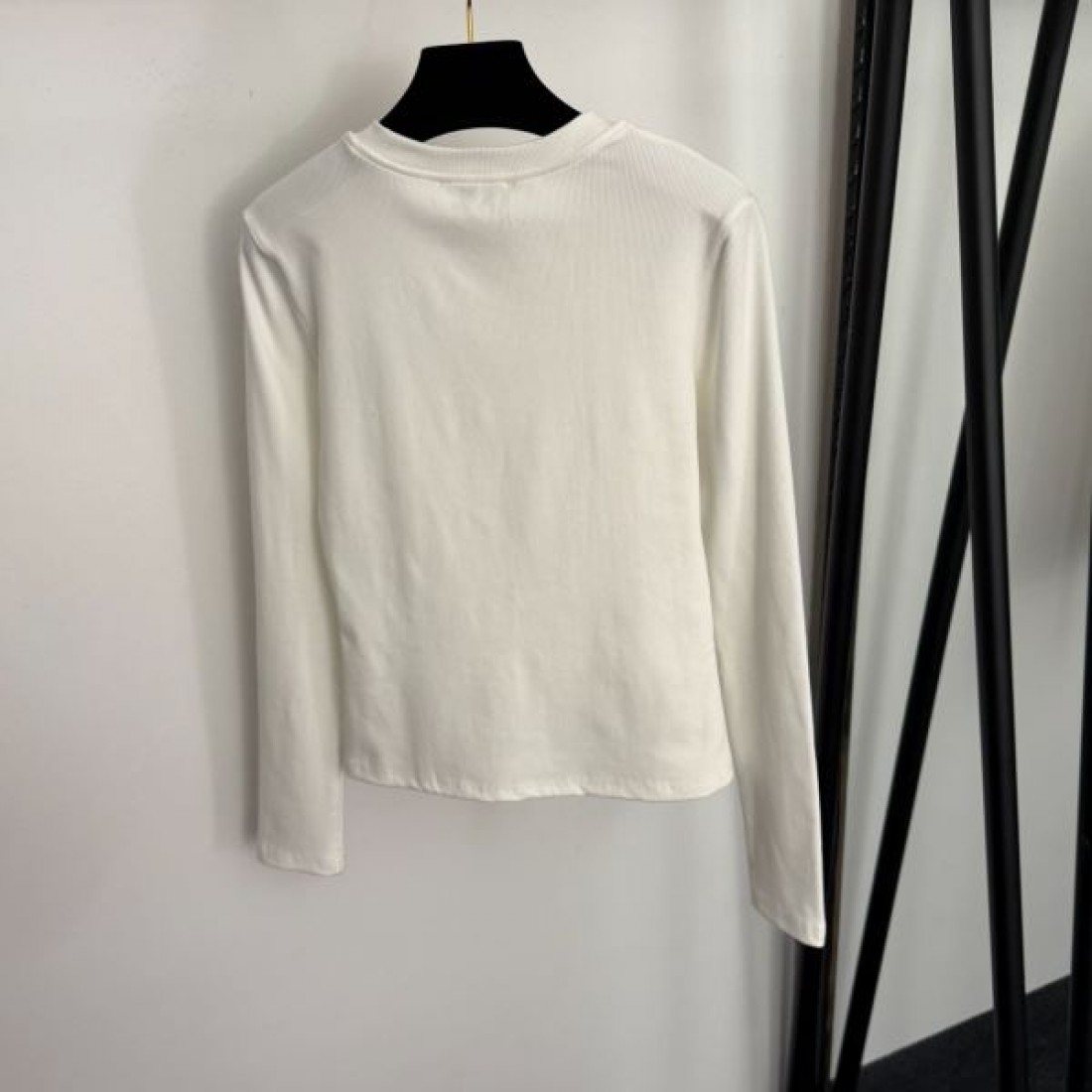 シンプル 上品 きれいめ LOEWE ロエベ コピー 長袖Tシャツ 着回し 万能 人気