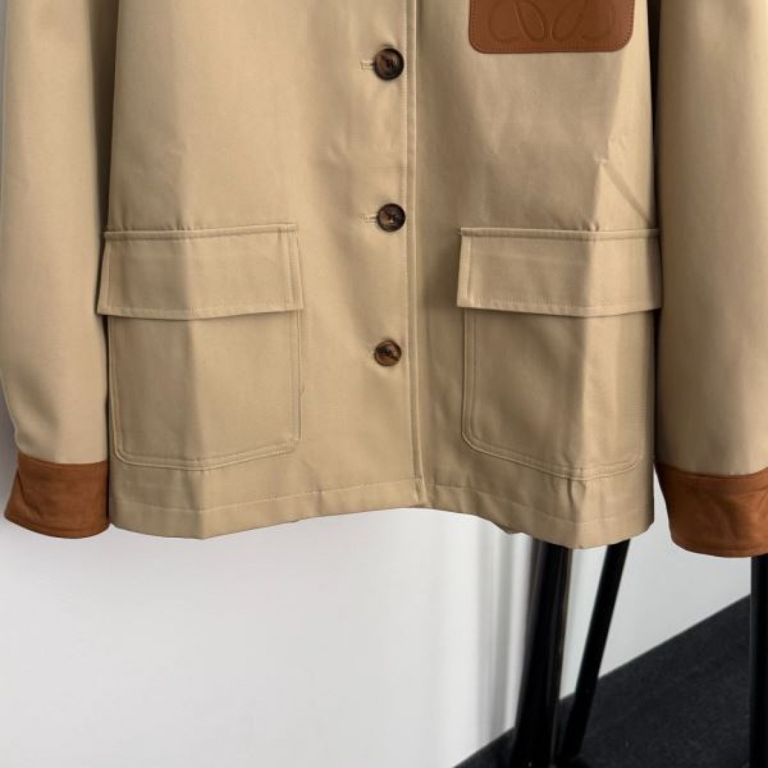 モダン 洗練 上質 LOEWE ロエベ コピー ジャケット スタイリッシュ 大人向け