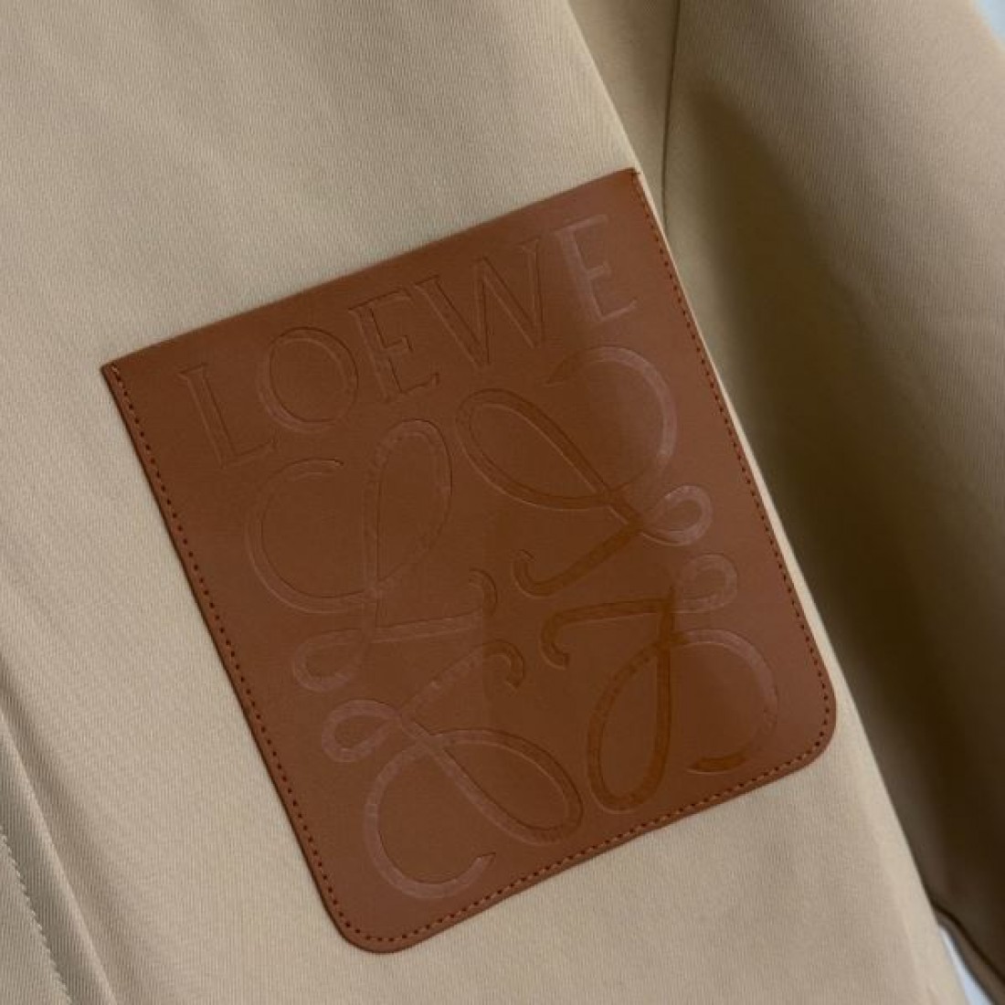 モダン 洗練 上質 LOEWE ロエベ コピー ジャケット スタイリッシュ 大人向け