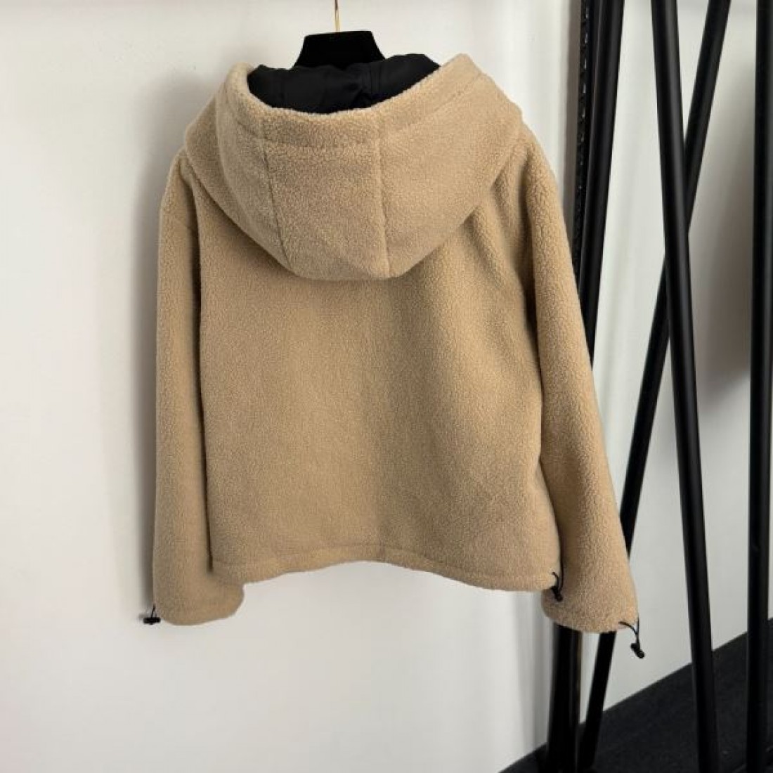 端正 ミニマル 高級 LOEWE ロエベ コピー ジャケット 落ち着き きれいめ 信頼